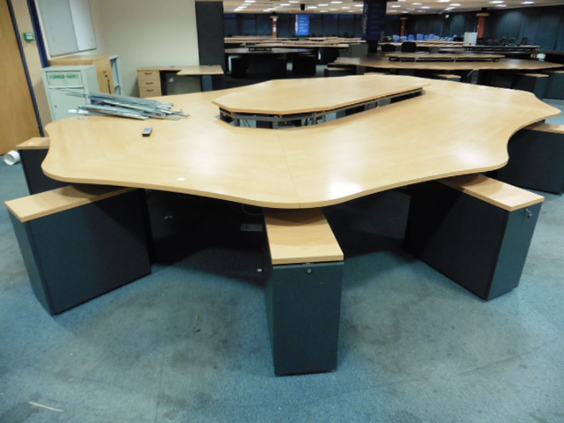Call centre 8 station modular desk pod finished in beech and grey, comes with 5 free standing - Image 2 of 3
