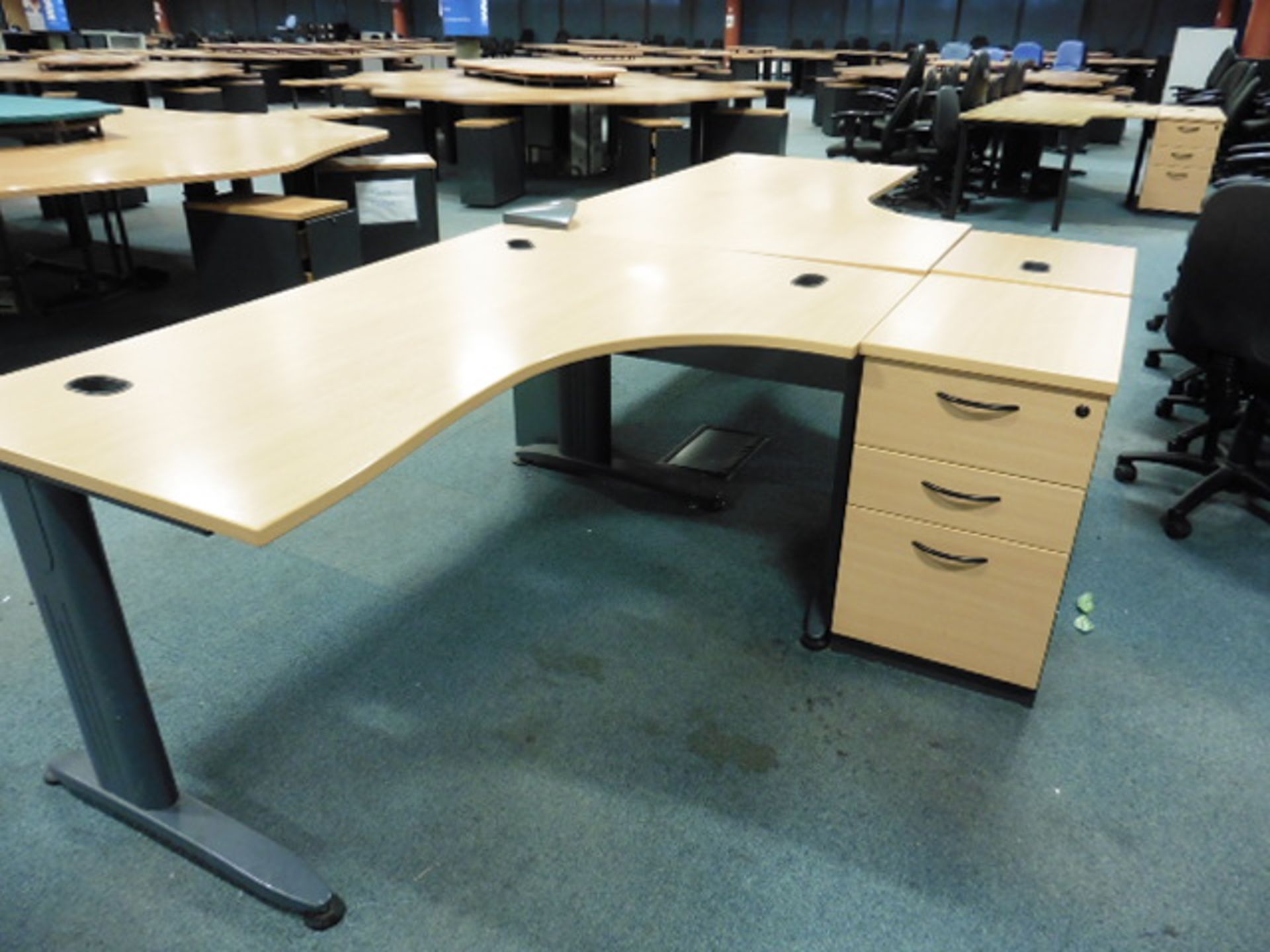 8 beech finish ''L:'' shaped desks with 8 matching pedestals, rectangular table and pedestal with - Image 4 of 6