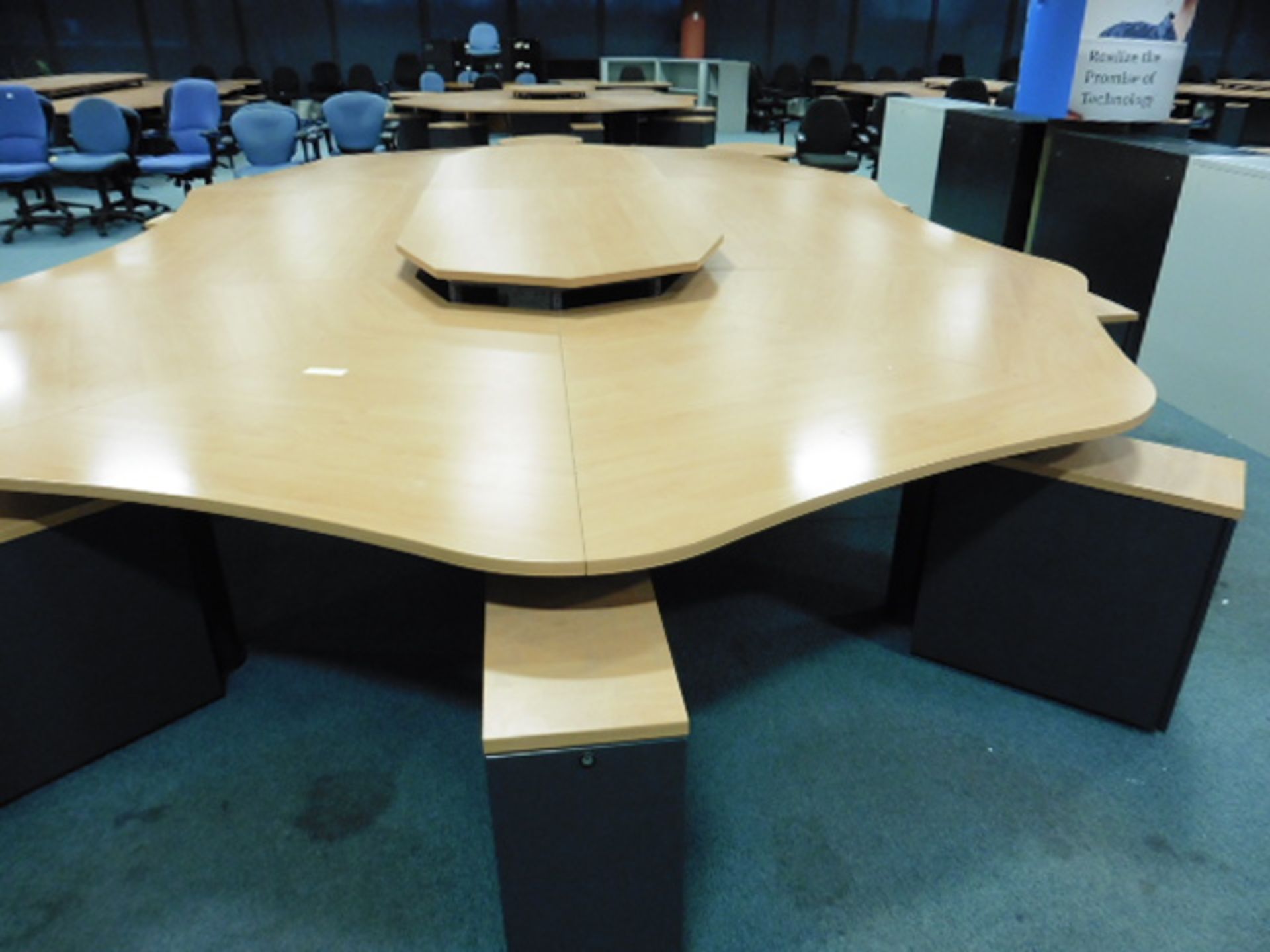 Call centre 10 station modular desk pod finished in beech and grey, comes with 10 free standing - Image 3 of 3