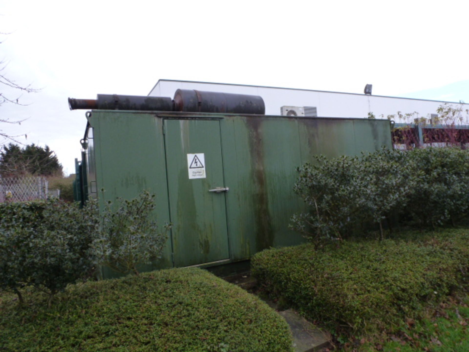 Genset MP350 back up generator in a free standing container with Perkins 6 cylinder diesel engine - Image 8 of 11