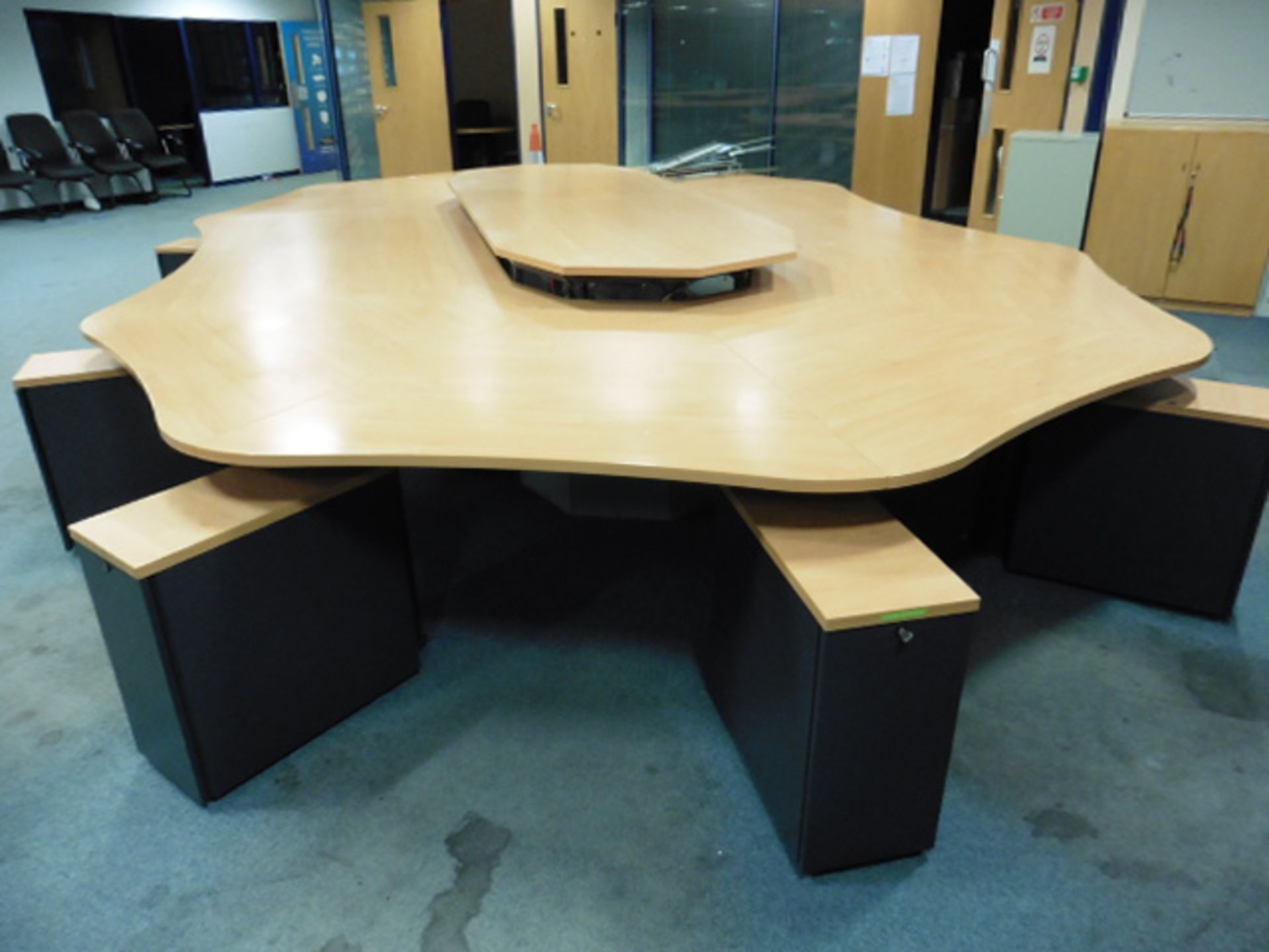 Call centre 10 station modular desk pod finished in beech and grey, comes with 10 free standing - Image 4 of 4