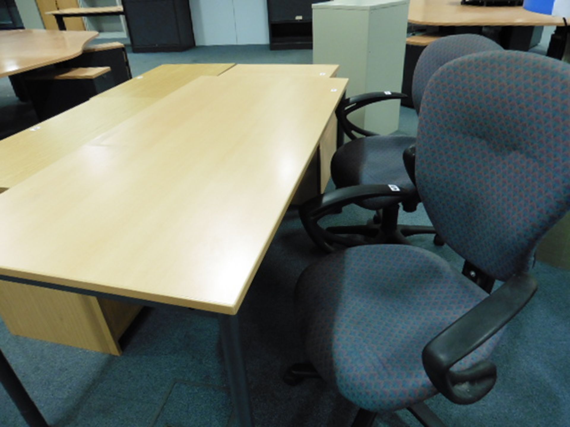 Beech topped office table, matching pedestal, 2 light oak 2 drawer cabinets, light oak circular - Image 2 of 2