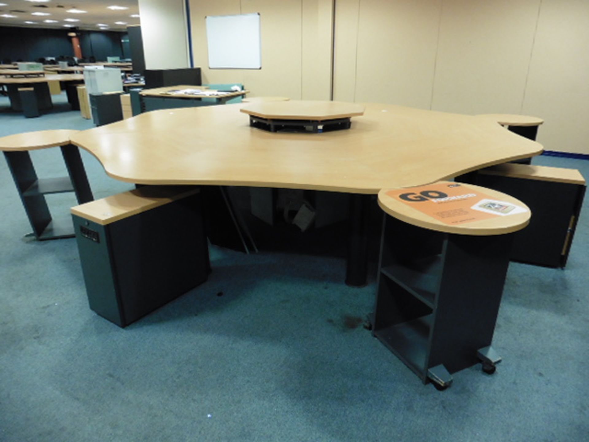 Call centre 8 station modular desk pod finished in beech and grey, comes with 5 free standing - Image 3 of 3