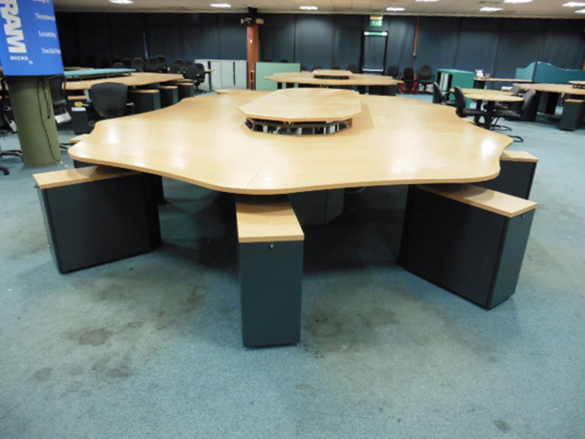 Call centre 10 station modular desk pod finished in beech and grey, comes with 5 free standing - Image 2 of 6