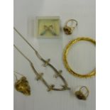 A small parcel of costume jewellery incl