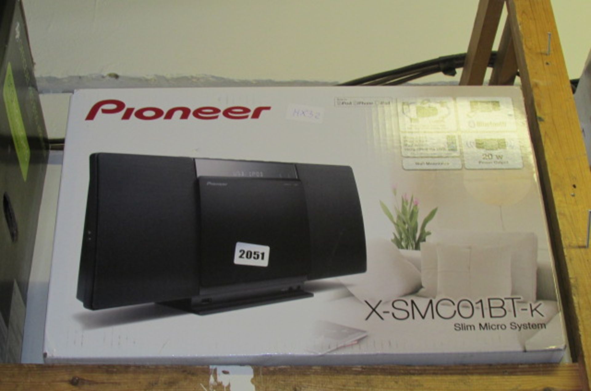 Pioneer slim micro system in box