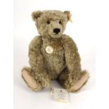 A Steiff collector's bear 'Classic 1920', blonde mohair, h. 38 cm