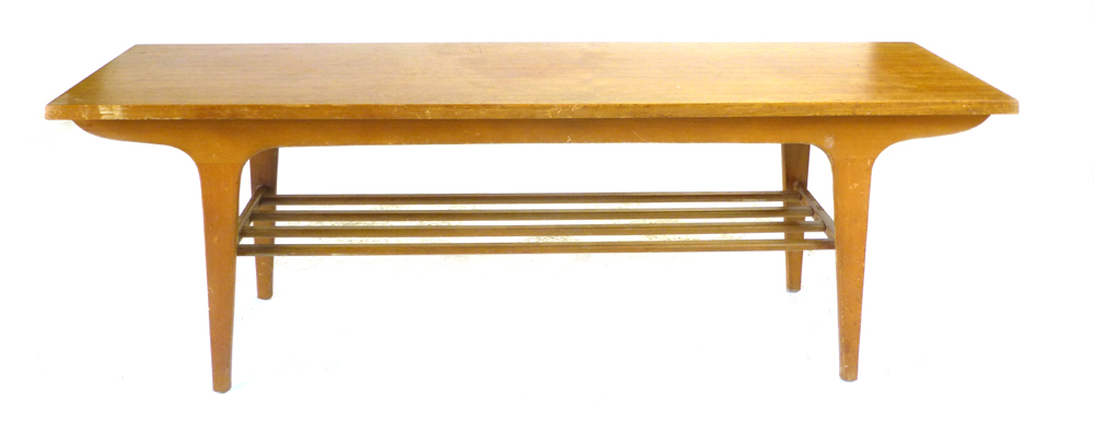 A G-plan teak rectangular and crossbanded coffee table, l. 100 cm, with two smaller tables nesting - Image 2 of 2