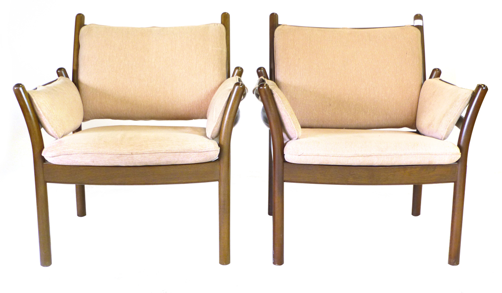 Illum Wikkelso for CFC Silkeborg, a pair of stained beech armchairs with pale pink loose cushions