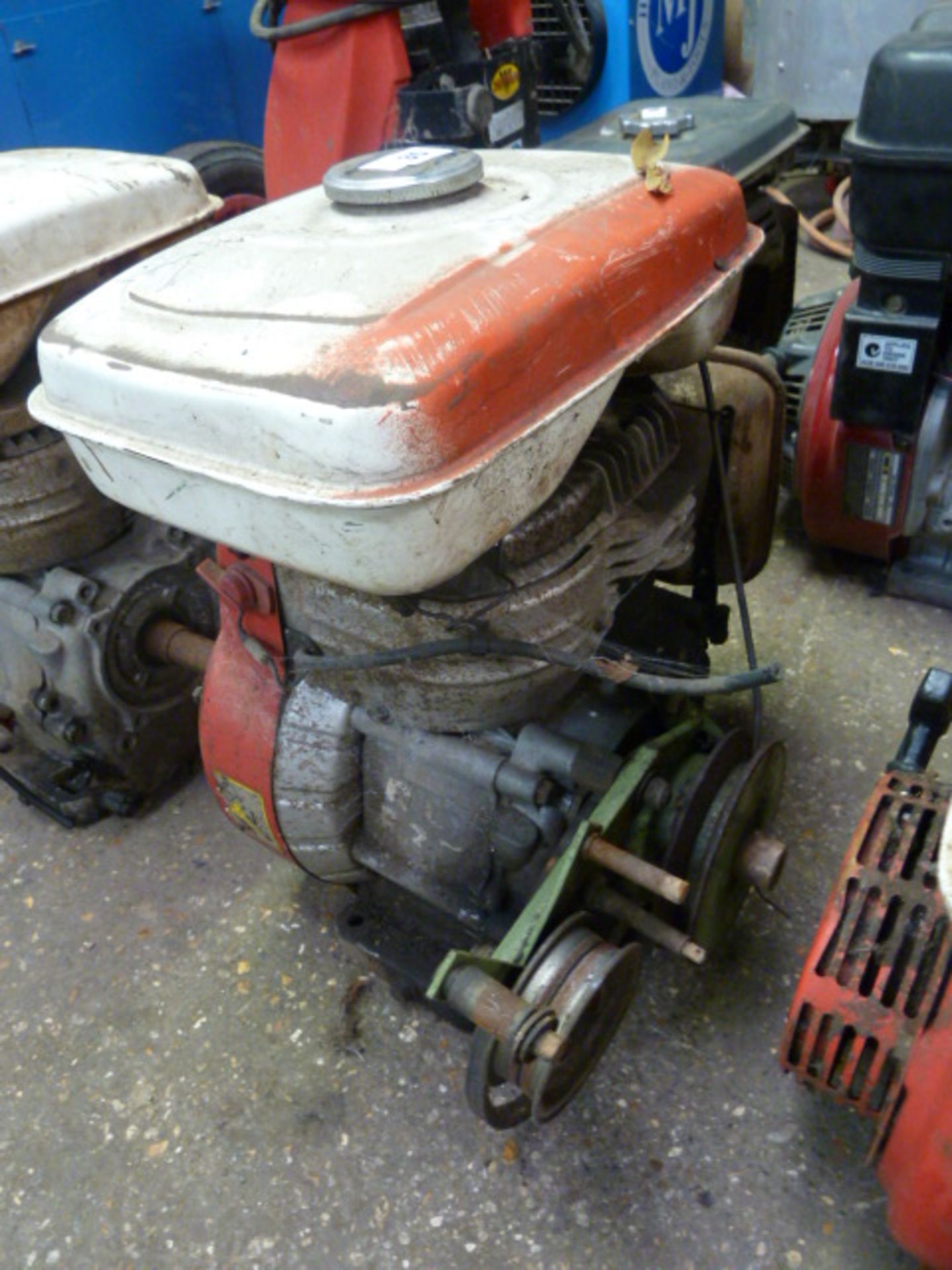 Honda G300 engine (spares of repairs)