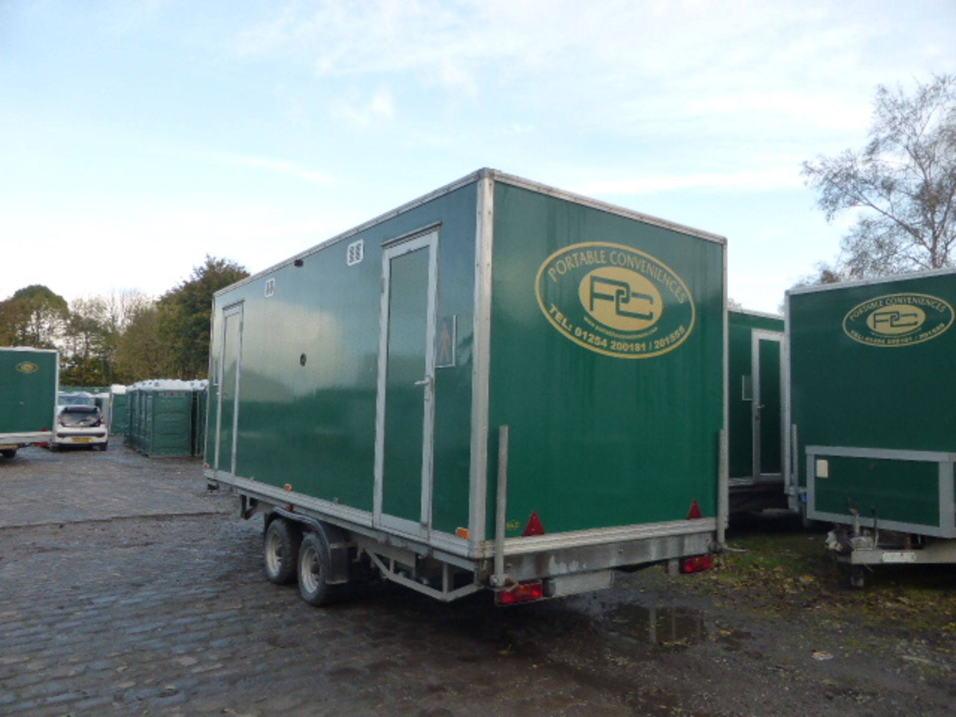 Salesbury luxury 3 + 1 toilet trailer on twin axle with recirculation unit by Premier Mobile (code - Image 3 of 16