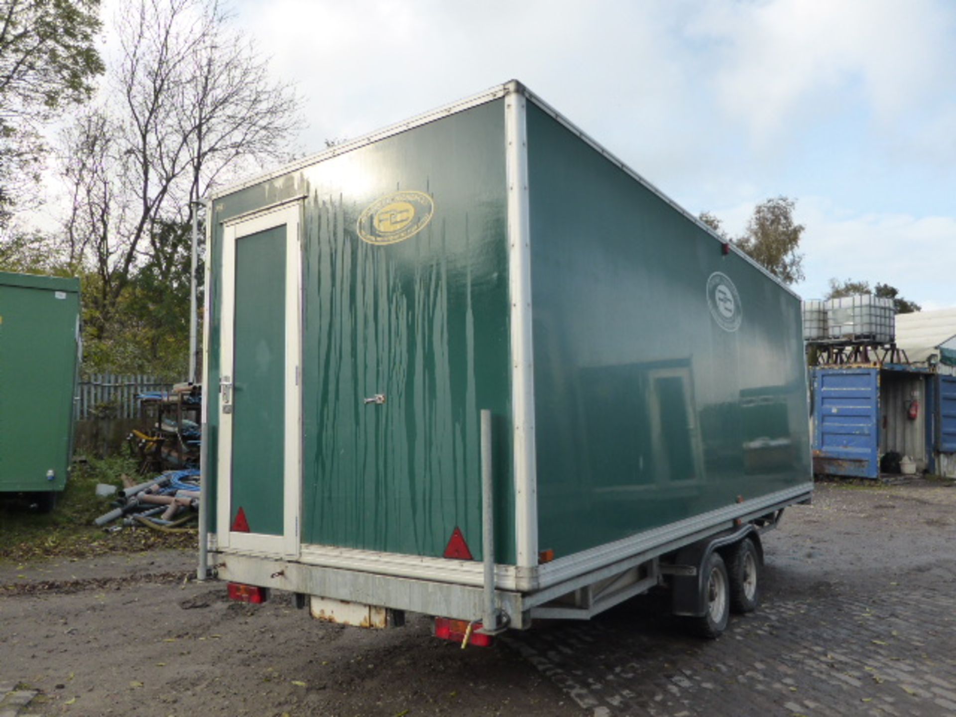 Rivington 4 +2 + urinal luxury toilet trailer with recirculation by Premier Mobile (code RV4) With - Image 6 of 16
