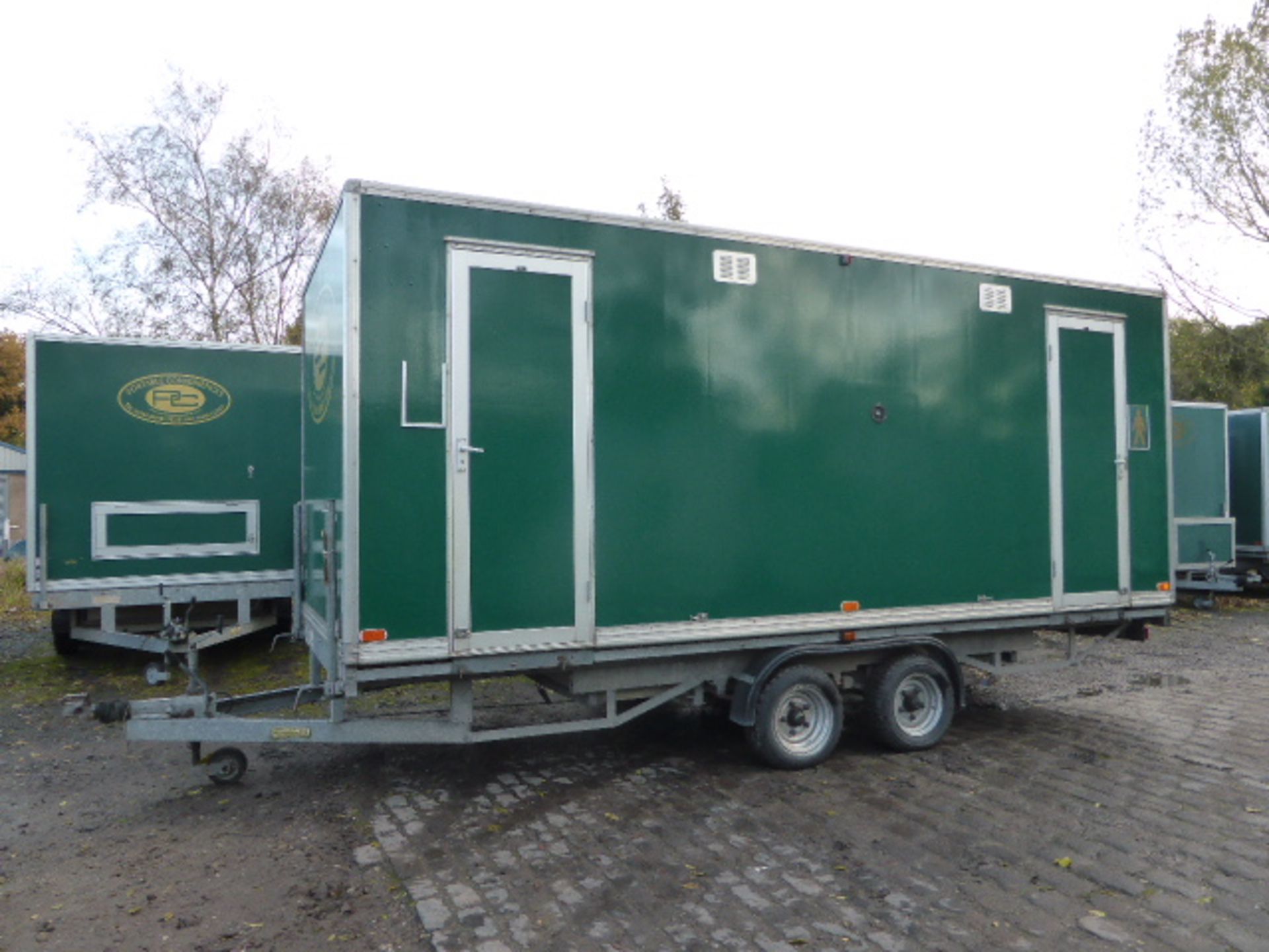 Salesbury luxury 3 + 1 toilet trailer on twin axle with recirculation unit by Premier Mobile (code - Image 2 of 16