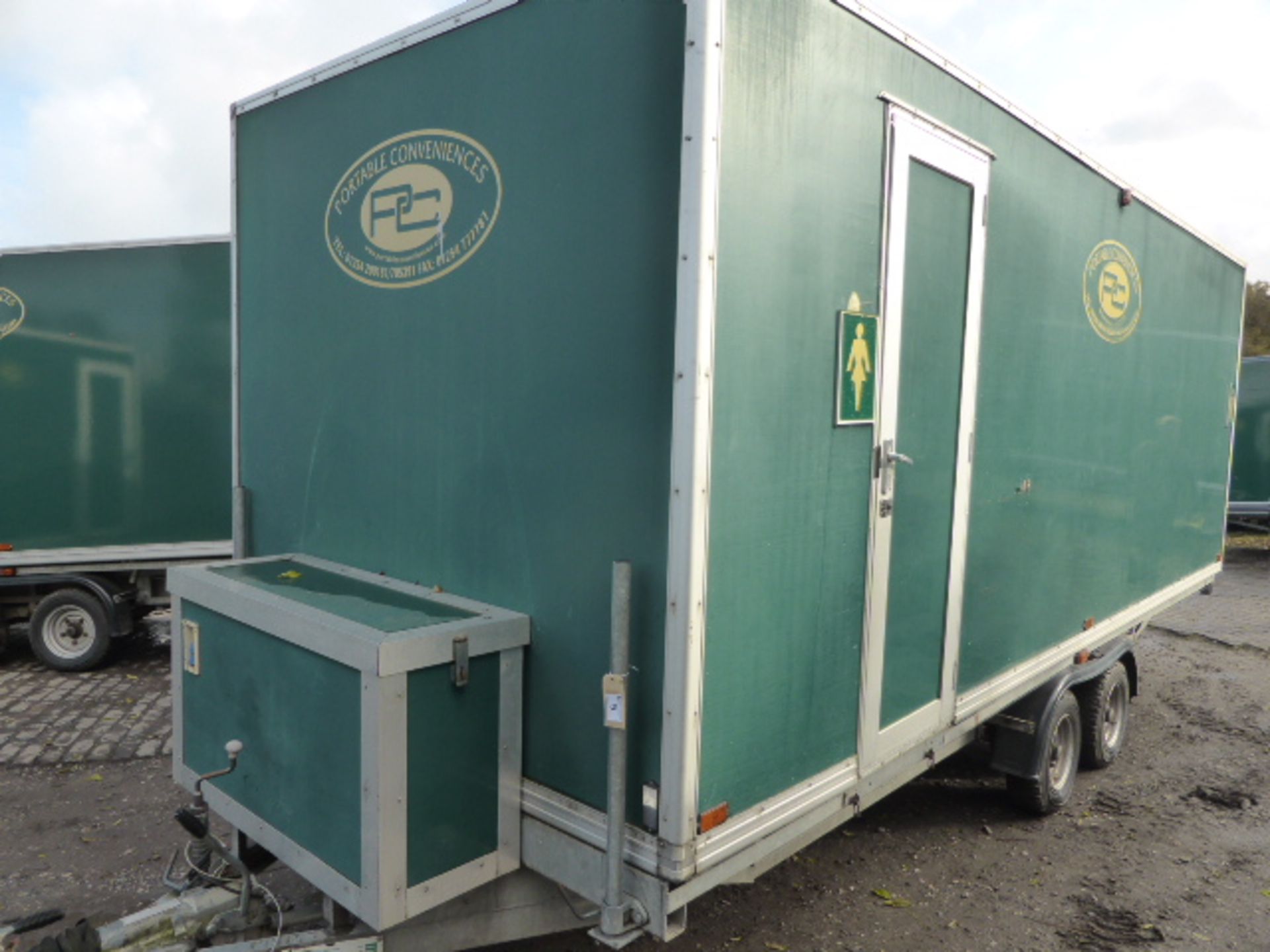 Rivington 4 +2 + urinal luxury toilet trailer with recirculation by Premier Mobile (code RV4) With