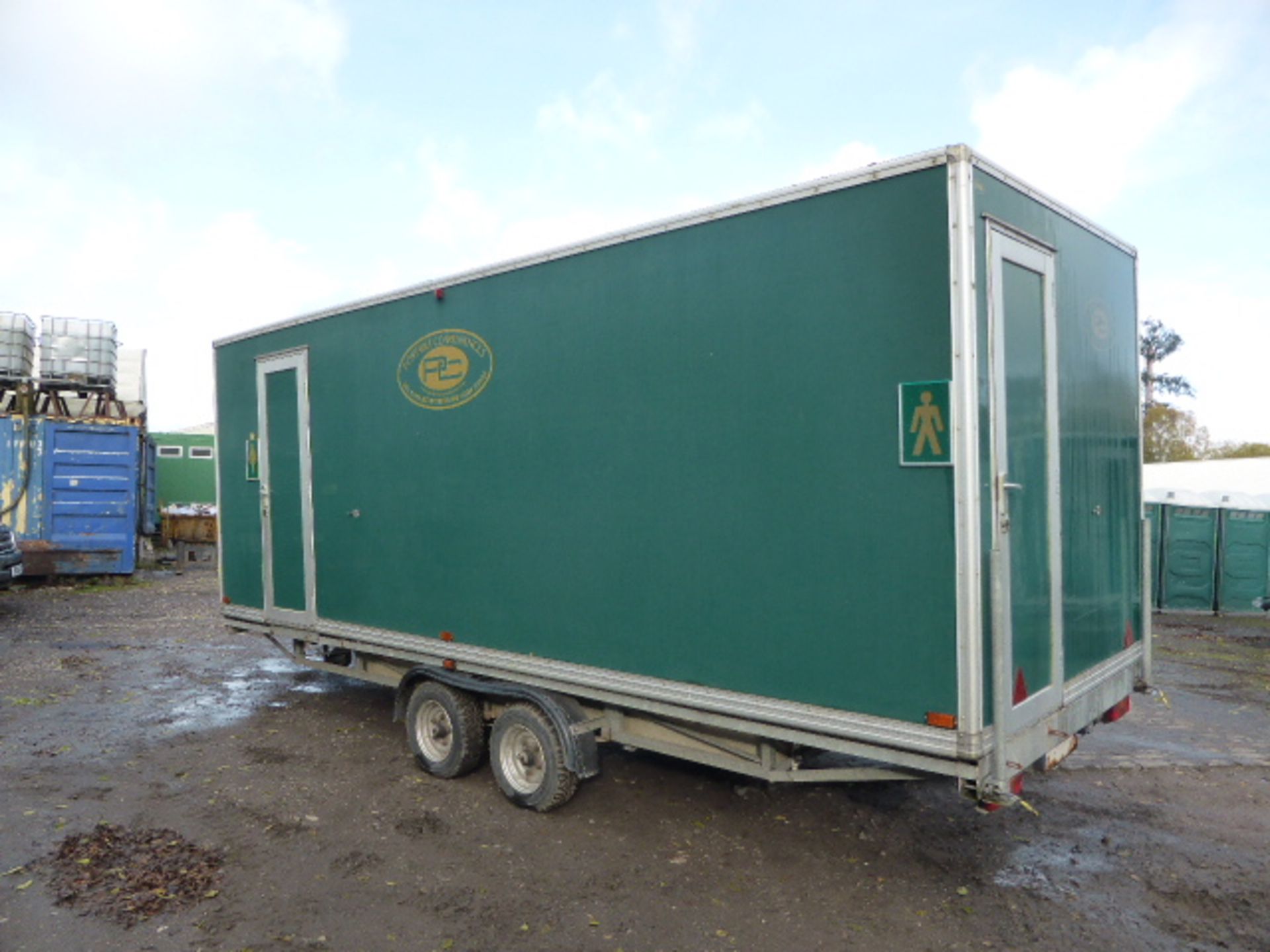 Rivington 4 +2 + urinal luxury toilet trailer with recirculation by Premier Mobile (code RV4) With - Image 4 of 16