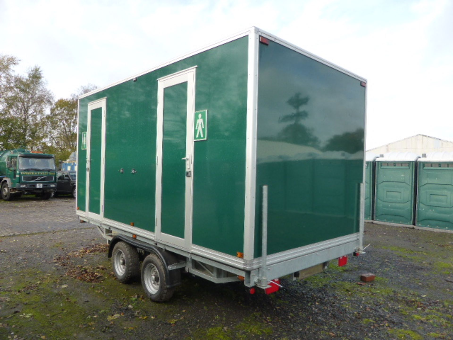 Wiltshire  luxury 2 +1 toilet trailer by Premier Mobile twin axle with recirculation unit -Year - Image 19 of 26
