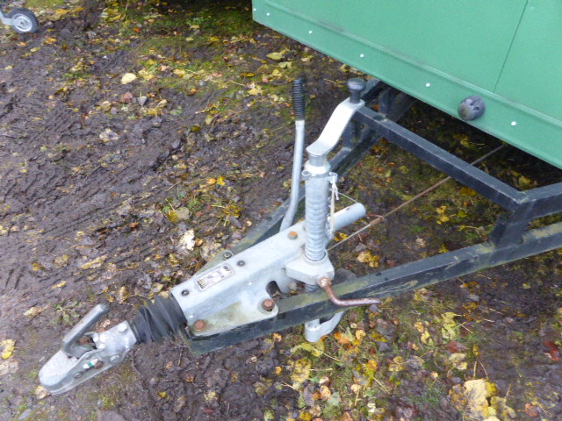 Springfield standard single axle toilet trailer 3 + 1 + urinal toilet trailer with mains connection - Image 9 of 20