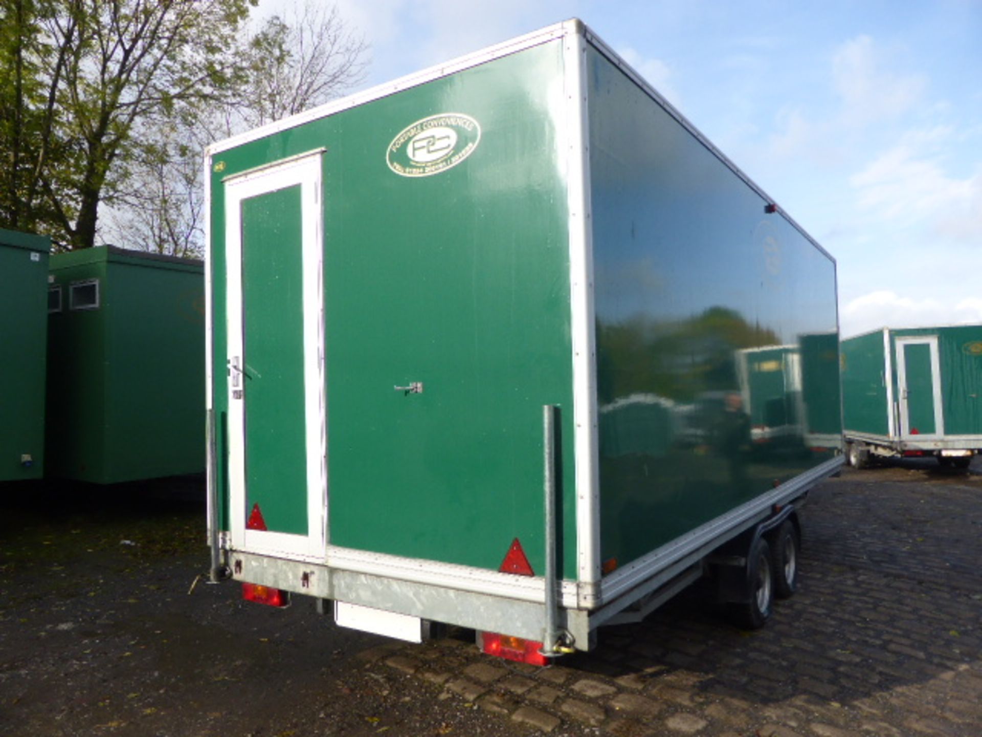 Rivington 4 +2 + urinal luxury toilet trailer with recirculation by Premier Mobile (code RV3) With - Image 4 of 23