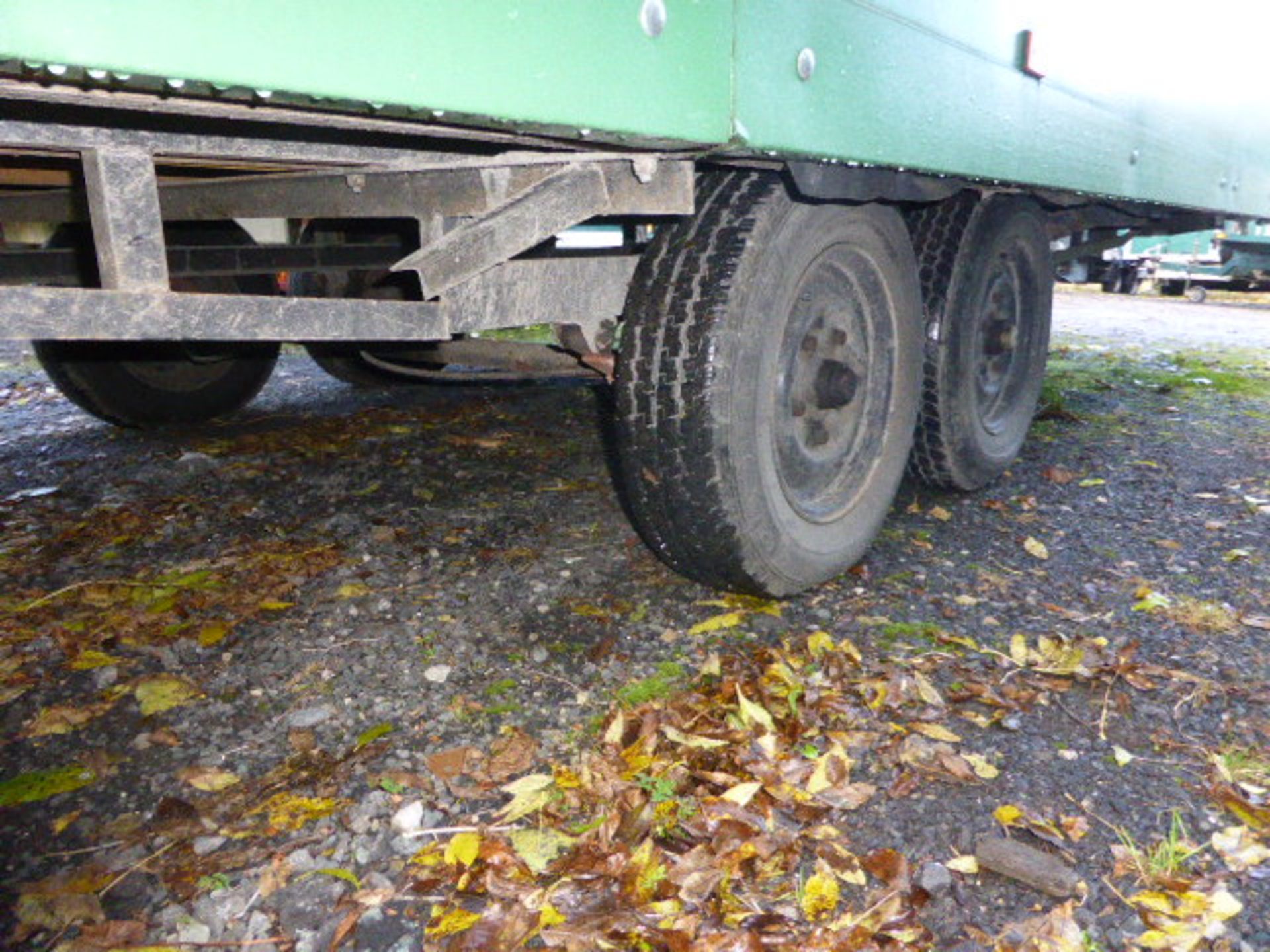 Springfield standard twin axle toilet trailer 4 + 2 + urinal toilet trailer with mains - Image 7 of 15