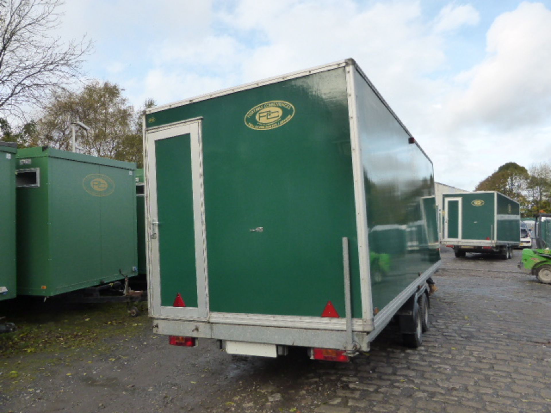 Rivington 4 +2 + urinal luxury toilet trailer with recirculation by Premier Mobile (code RV2) With - Image 2 of 19