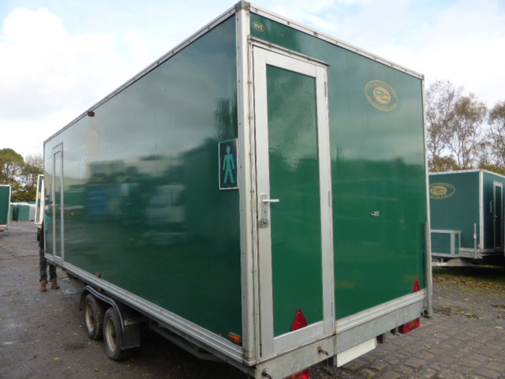 Rivington 4 +2 + urinal luxury toilet trailer with recirculation by Premier Mobile (code RV2) With - Image 3 of 19