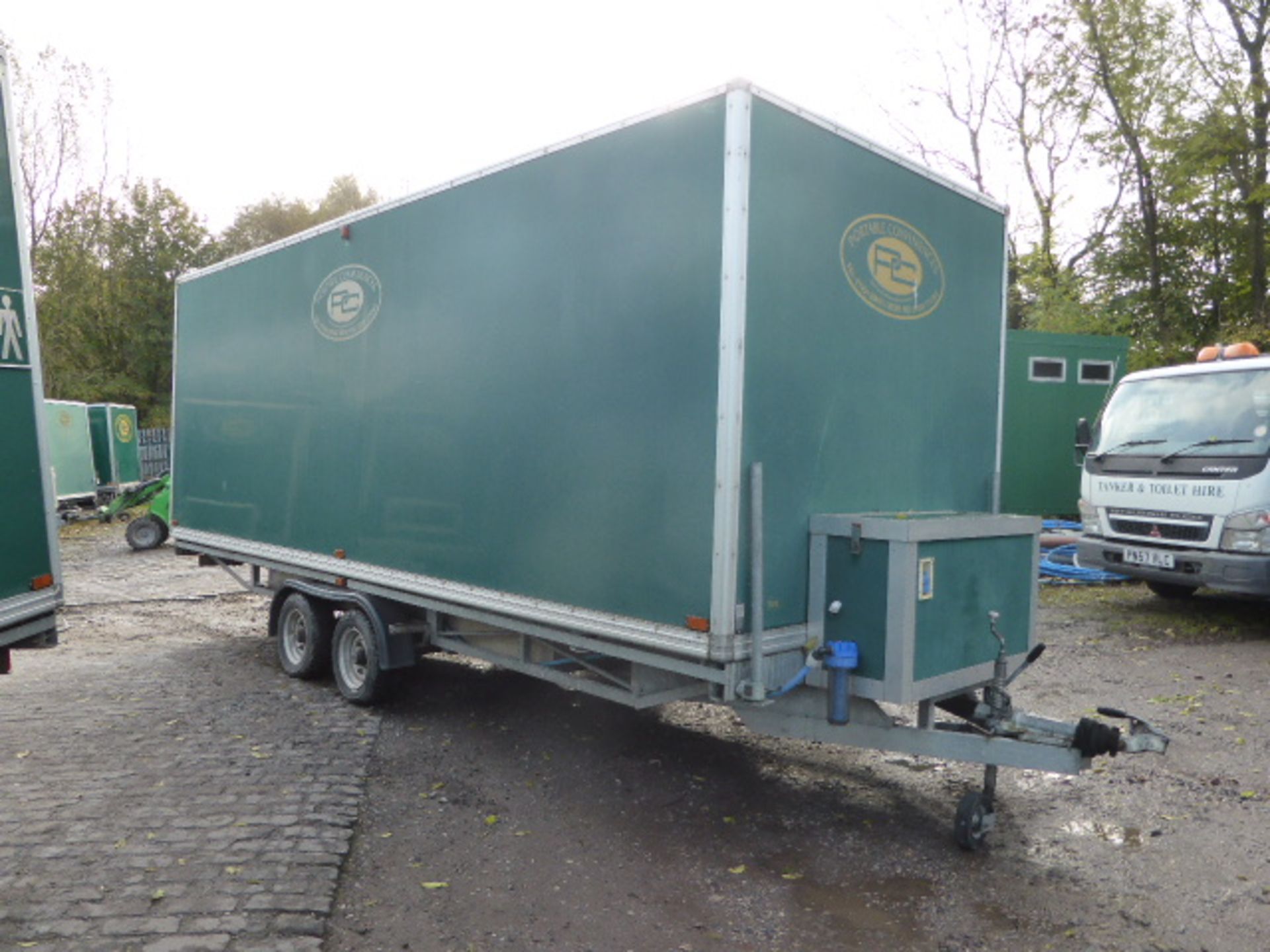 Rivington 4 +2 + urinal luxury toilet trailer with recirculation by Premier Mobile (code RV4) With - Image 3 of 16