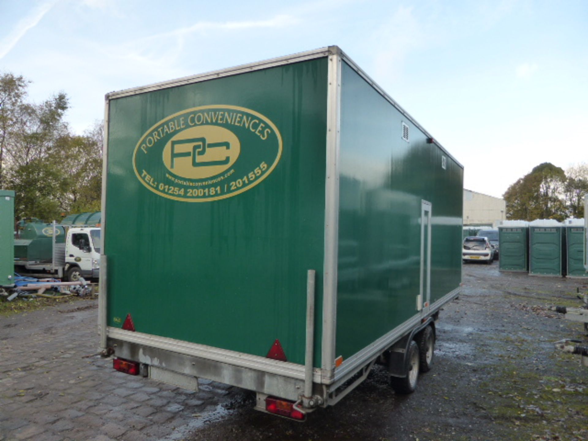 Salesbury luxury 3 + 1 toilet trailer on twin axle with recirculation unit by Premier Mobile (code - Image 4 of 16