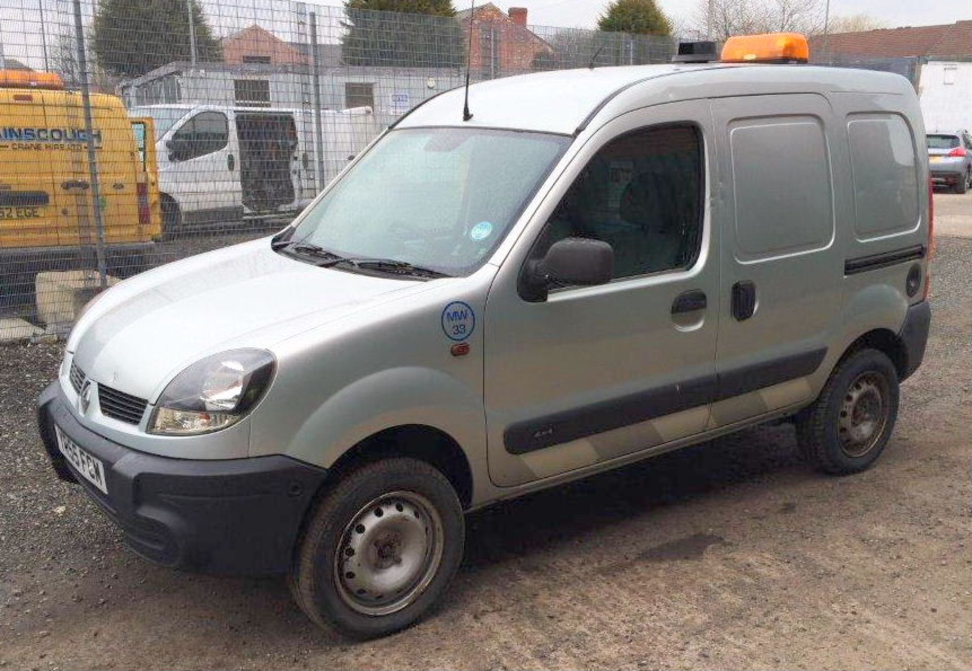A Renault Kangoo SL19 dCi 80 4x4 Van Reg. No.YR55FCM, first registered 30/11/2005, indicated 169,885 - Image 2 of 7