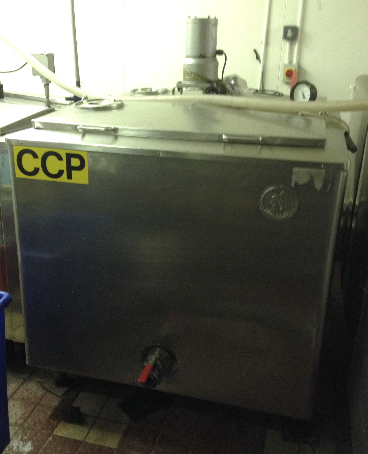 A Simplex 220 gallon Refrigerated Holding Tank with Agitator, 125cm w x 170cm dp x 100cm h (