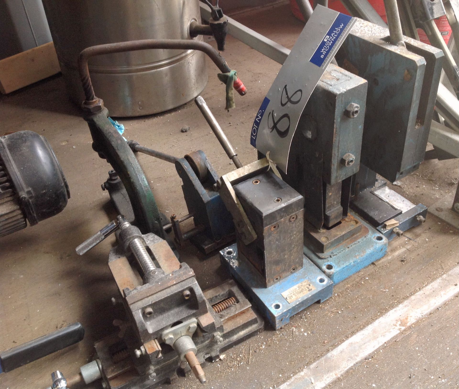 3 Blind Cutting/Punching Presses with A Clamp and A Vice