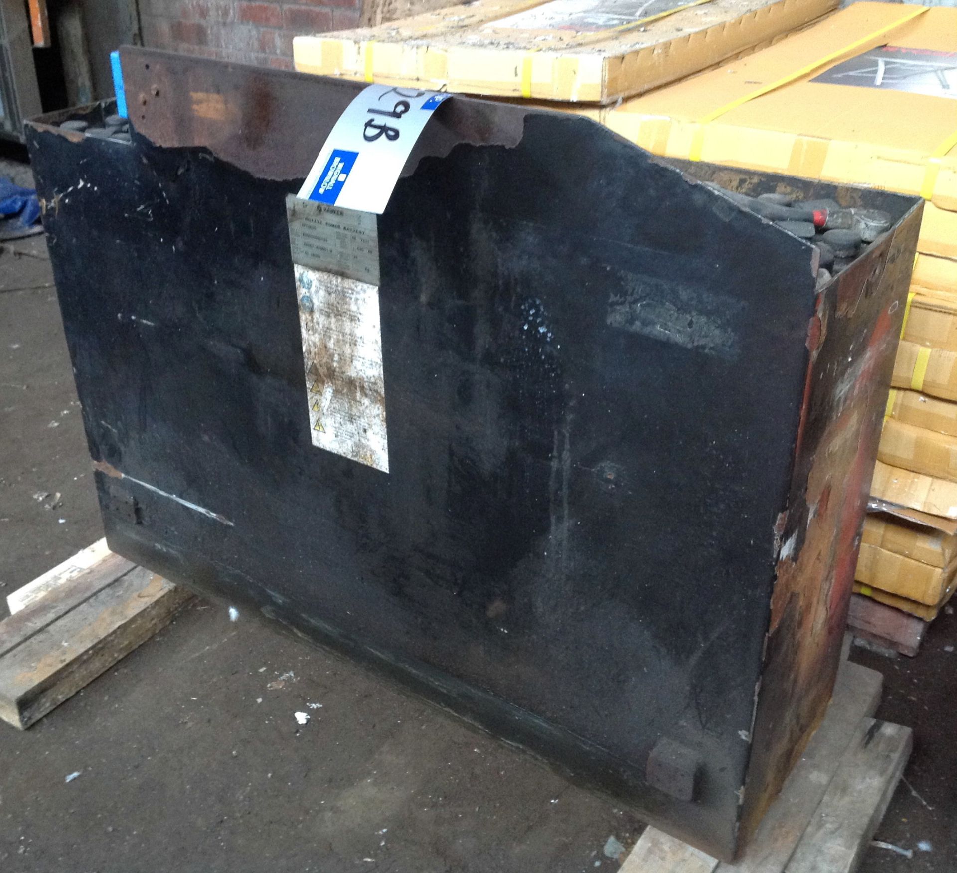 A Hawker Type 4PZS620 24/48 Reach Truck Battery No.B20050600133.