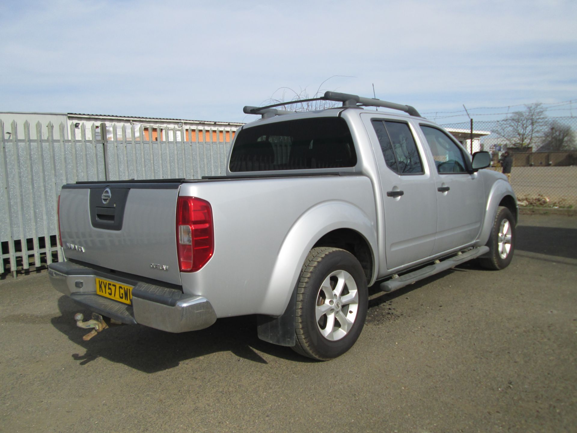 Nissan Navara 2.5dCi Outlaw Pickup 4dr FSH 1OWNER MAJOR SERVICE@102K