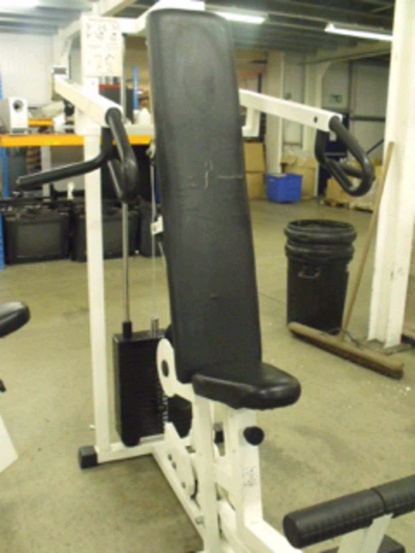 Techno gym shoulder press machine with 100kg weight set - Image 4 of 4