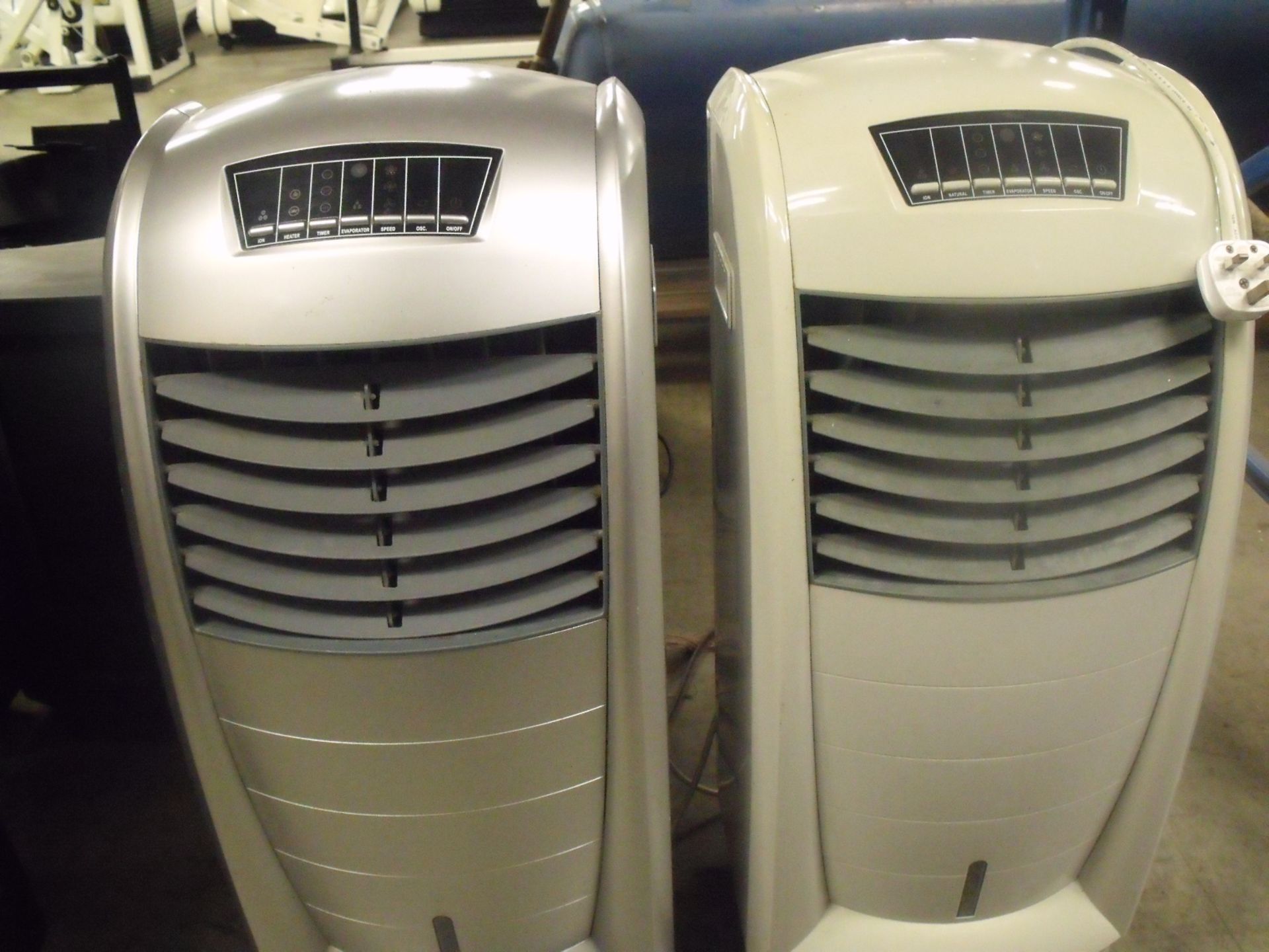 2 x freestanding air de humidifiers, challenge acs120 240v