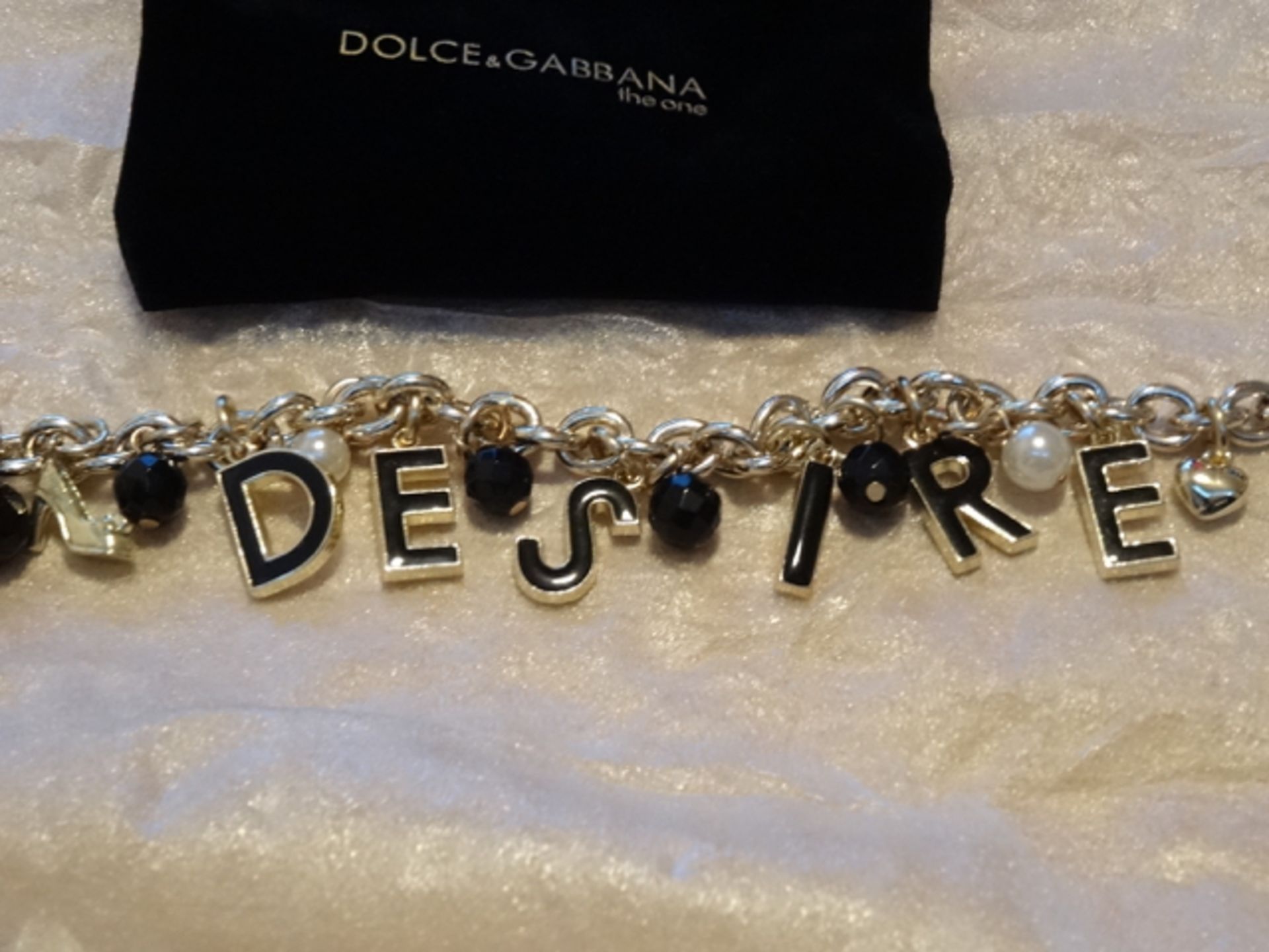 1 x Dolce & Gabbana 'The one' Desire bracelet. Great Christmas gift! Final price includes FREE