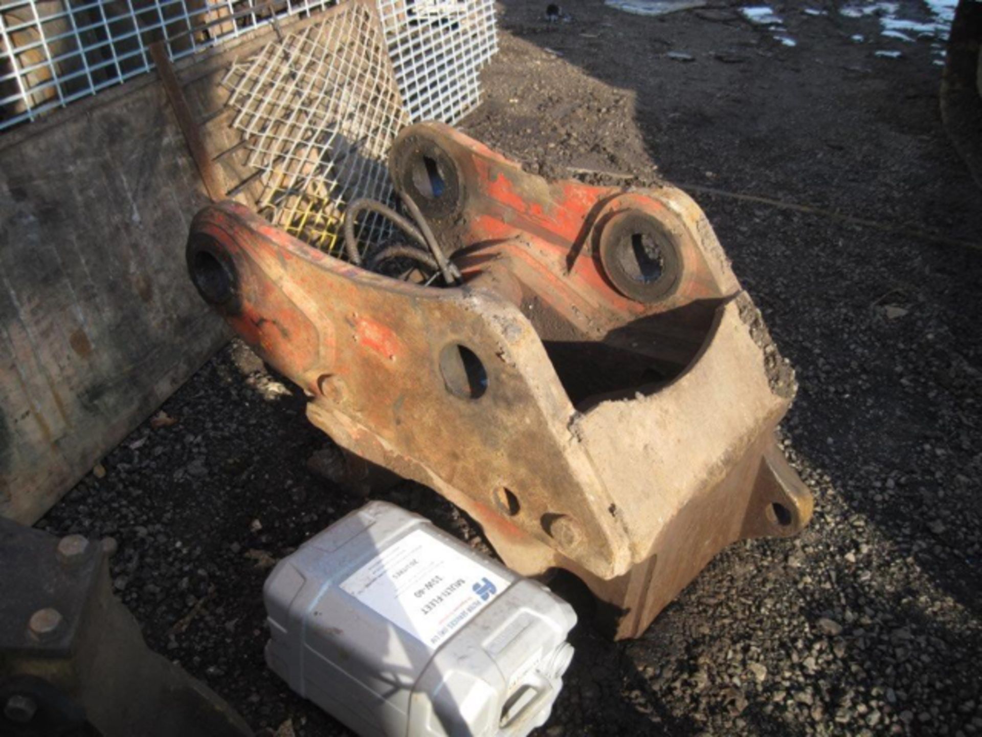 Volvo EC420 Quick Hitch Good condition hydraulic quick hitch for 40 tonne excavator - Image 2 of 2