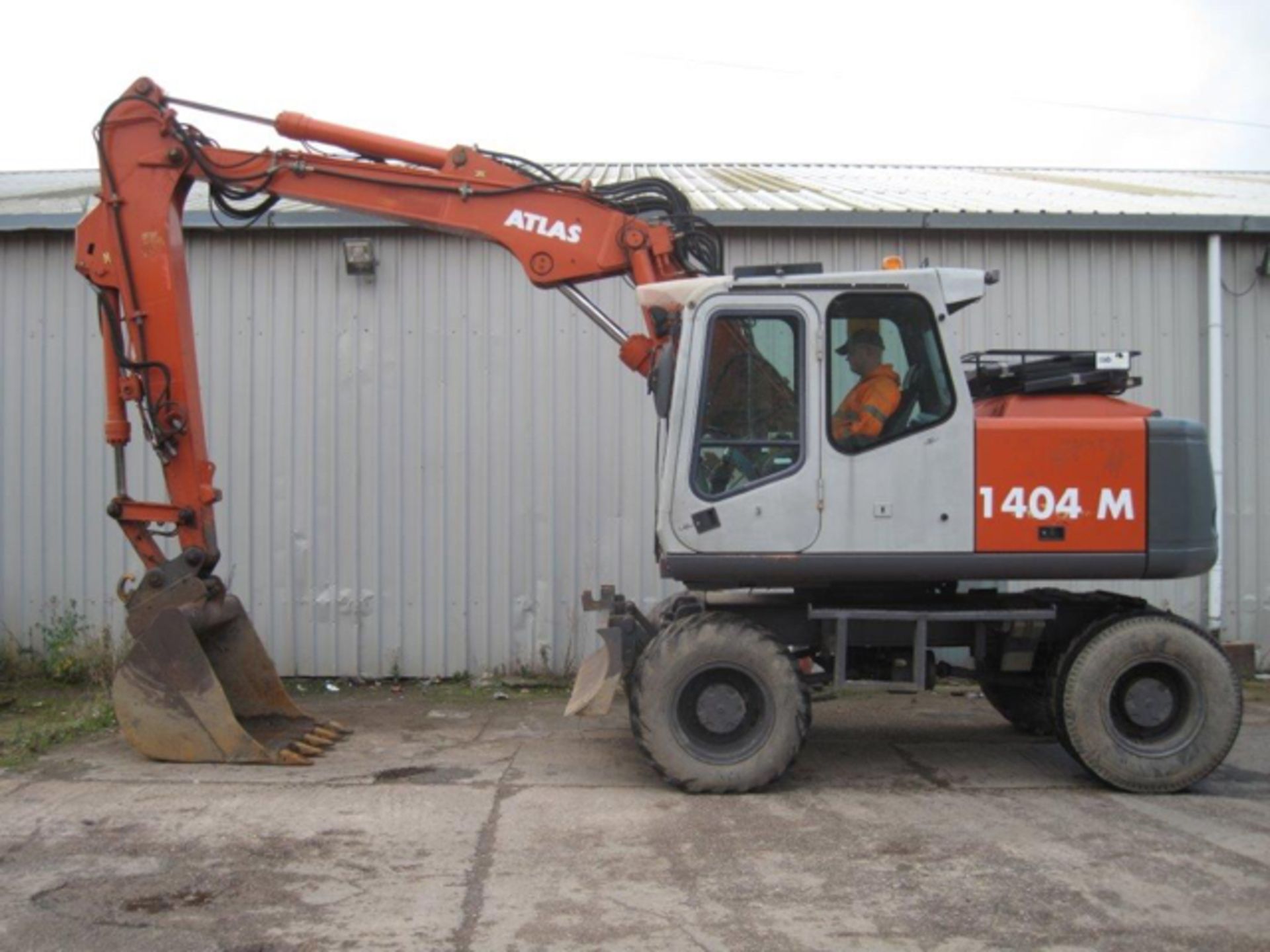 Atlas 1404 Wheeled Excavator 2002 Excellent condition, ex water works machine, blade, 4 hyd lines,