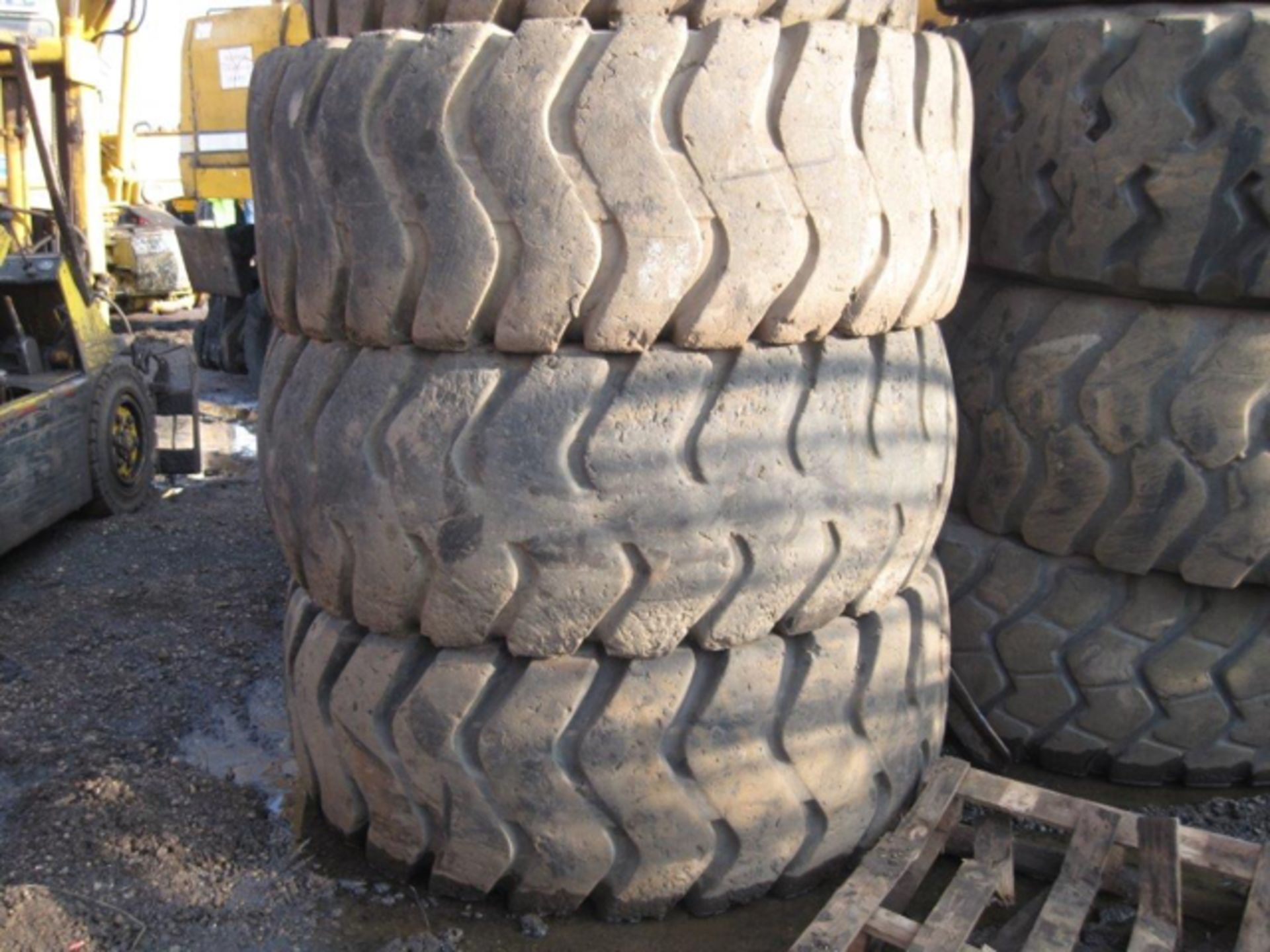 26.5 x 25 Tyres x 2 2 Good 26.5 x 25 tyres (top and bottom in pile)