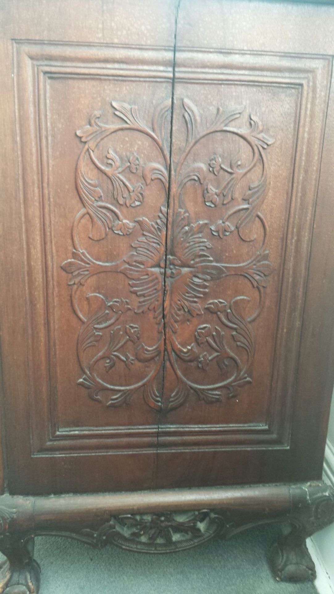 18TH CENTURY LIEGE WALNUT CHEST OF DRAWERS - Image 3 of 4