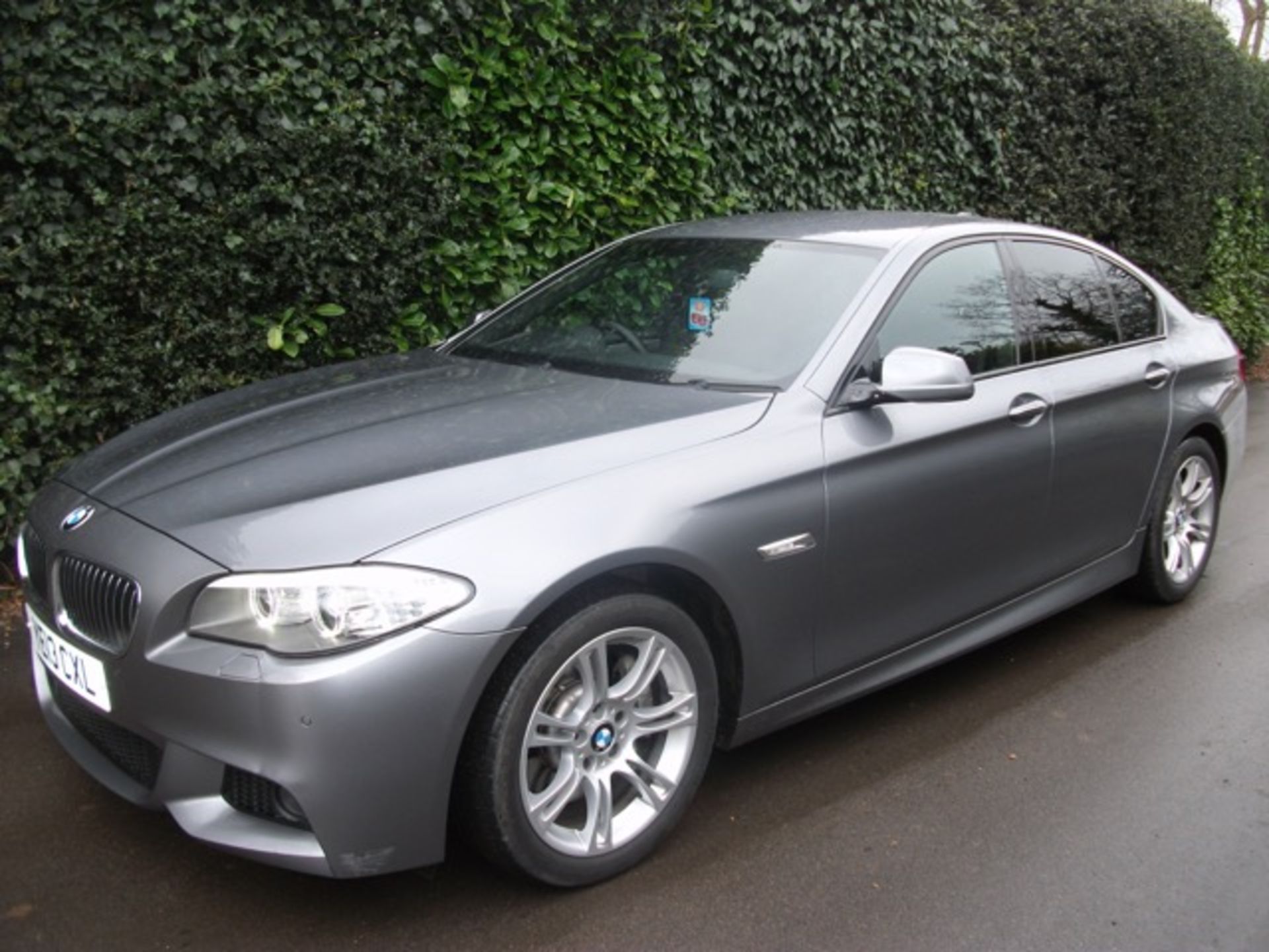 2013 13 reg... reg date 30/05/2013  BMW 5 SERIES 530d M SPORT [258] - Image 5 of 13