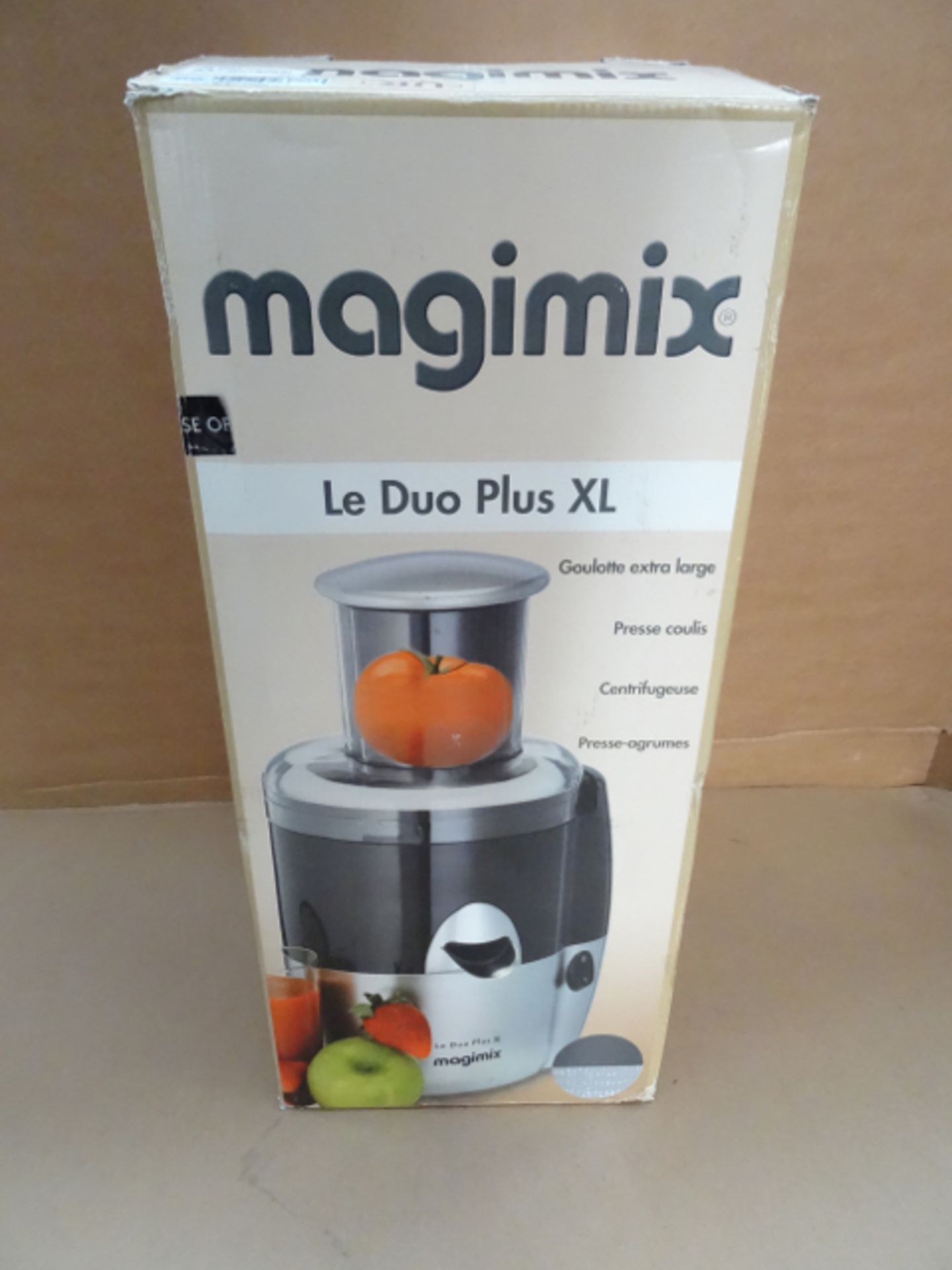 1 x Magimix Le Duo Plus XL Juice Extractor. The Le Duo Plus XL juice extractor, citrus press and