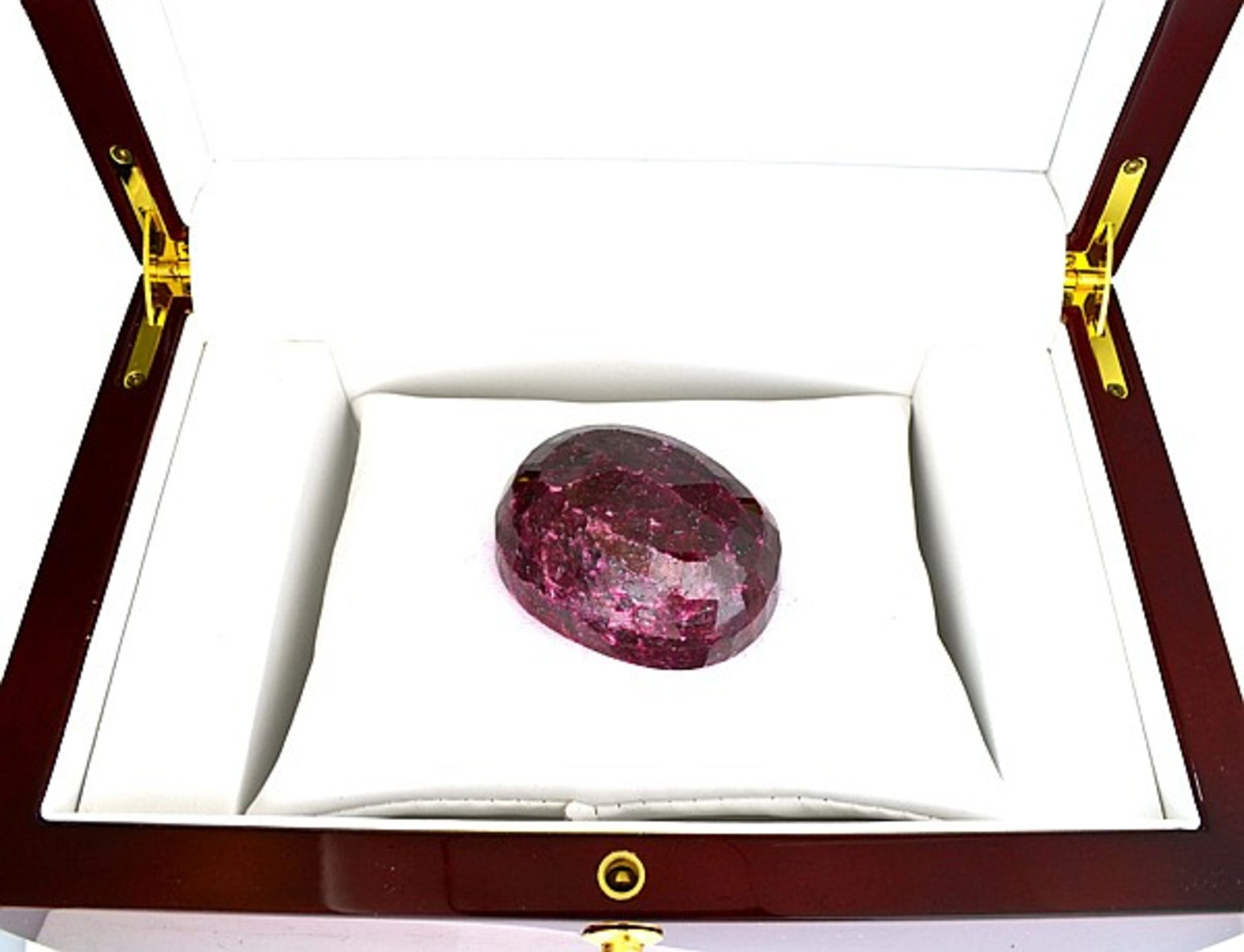 A 527.80 carat Oval Cut Ruby Gemstone Appraised by experienced graduate gemologists $1,585.00 approx