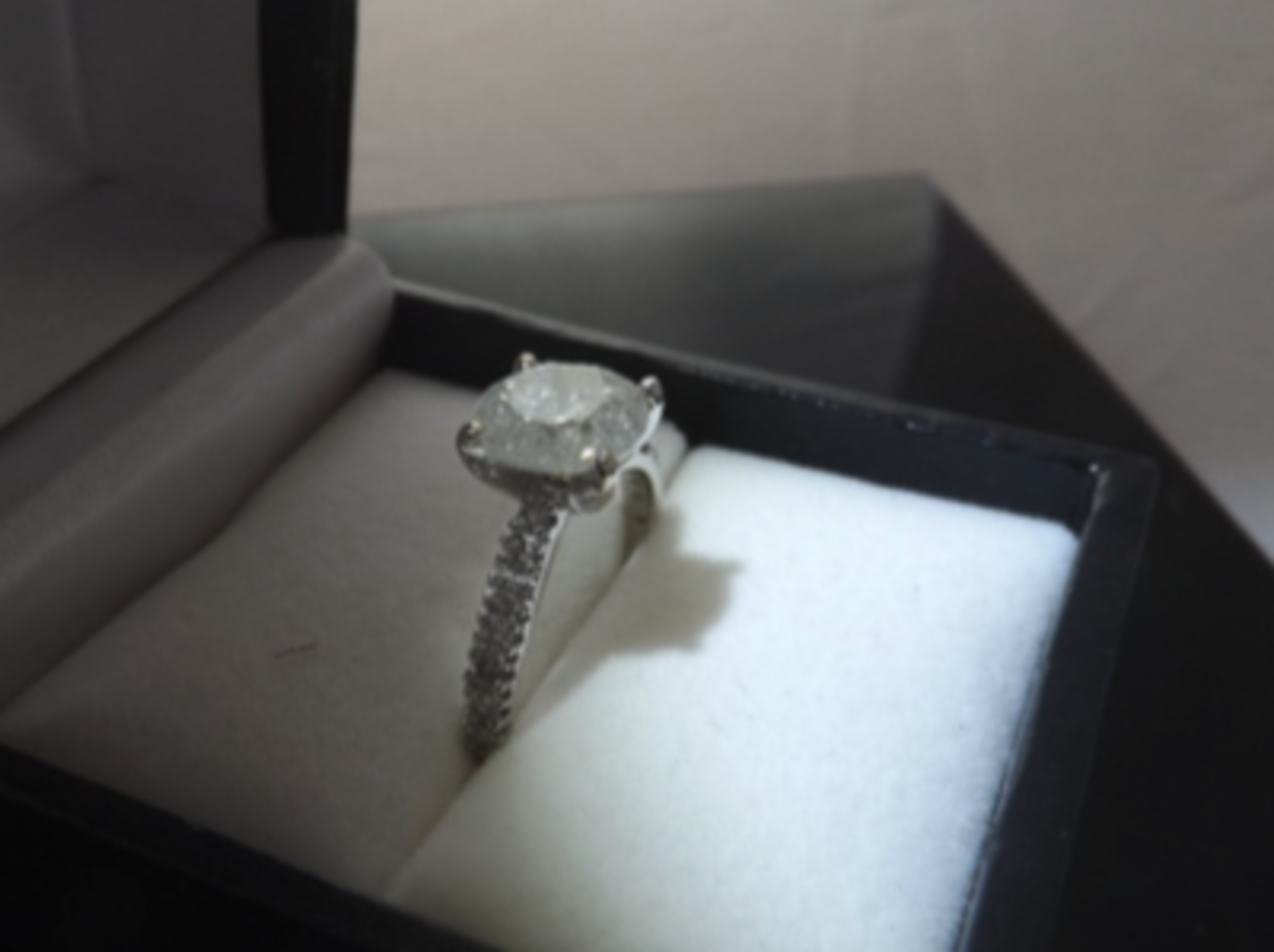 2.35 Carat Diamond Ring - Image 2 of 3