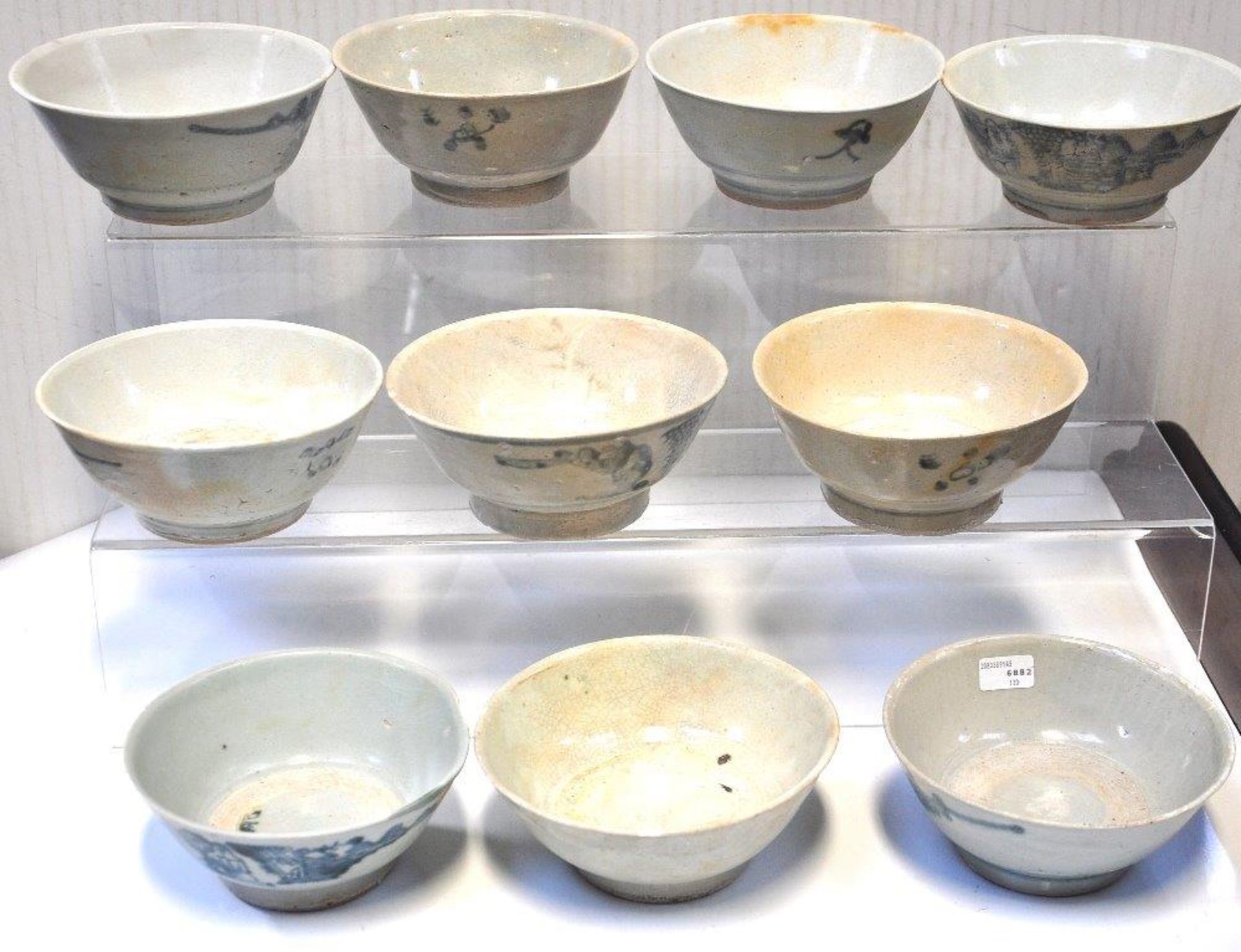 (Tek Sing Cargo Bowls circa 1822.  Blue and White
Various designs 14.75cms wide. (Some traces of