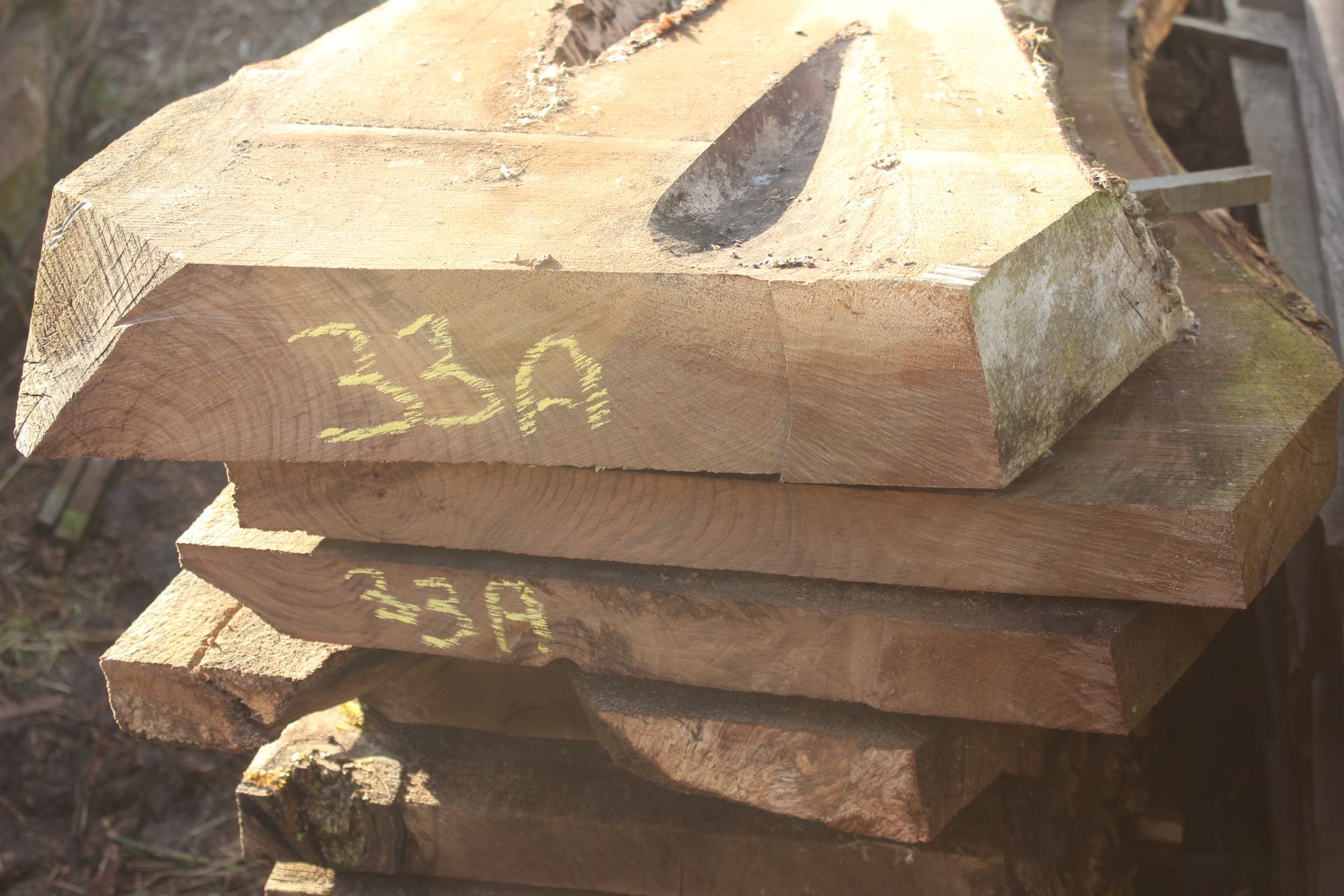 English Walnut	Air Dried Over 2 years.	Planks:-	Qty	4	@	84	x	19	x	2 & 4	Approximatly	9.0	Cu ft - Image 4 of 4