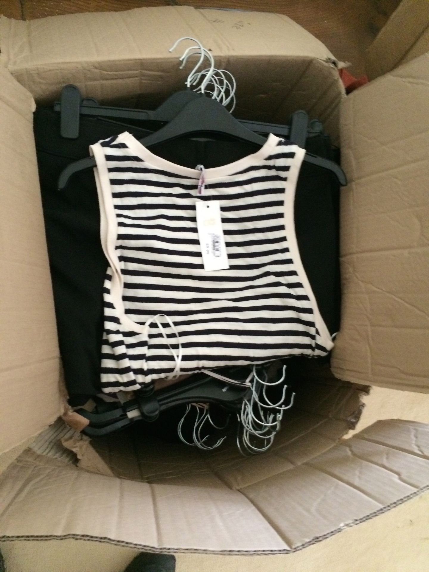 Large amount of (NEW AND UNWORN) assorted women's clothing, all from  Internacionale Retail Limited - Image 7 of 9