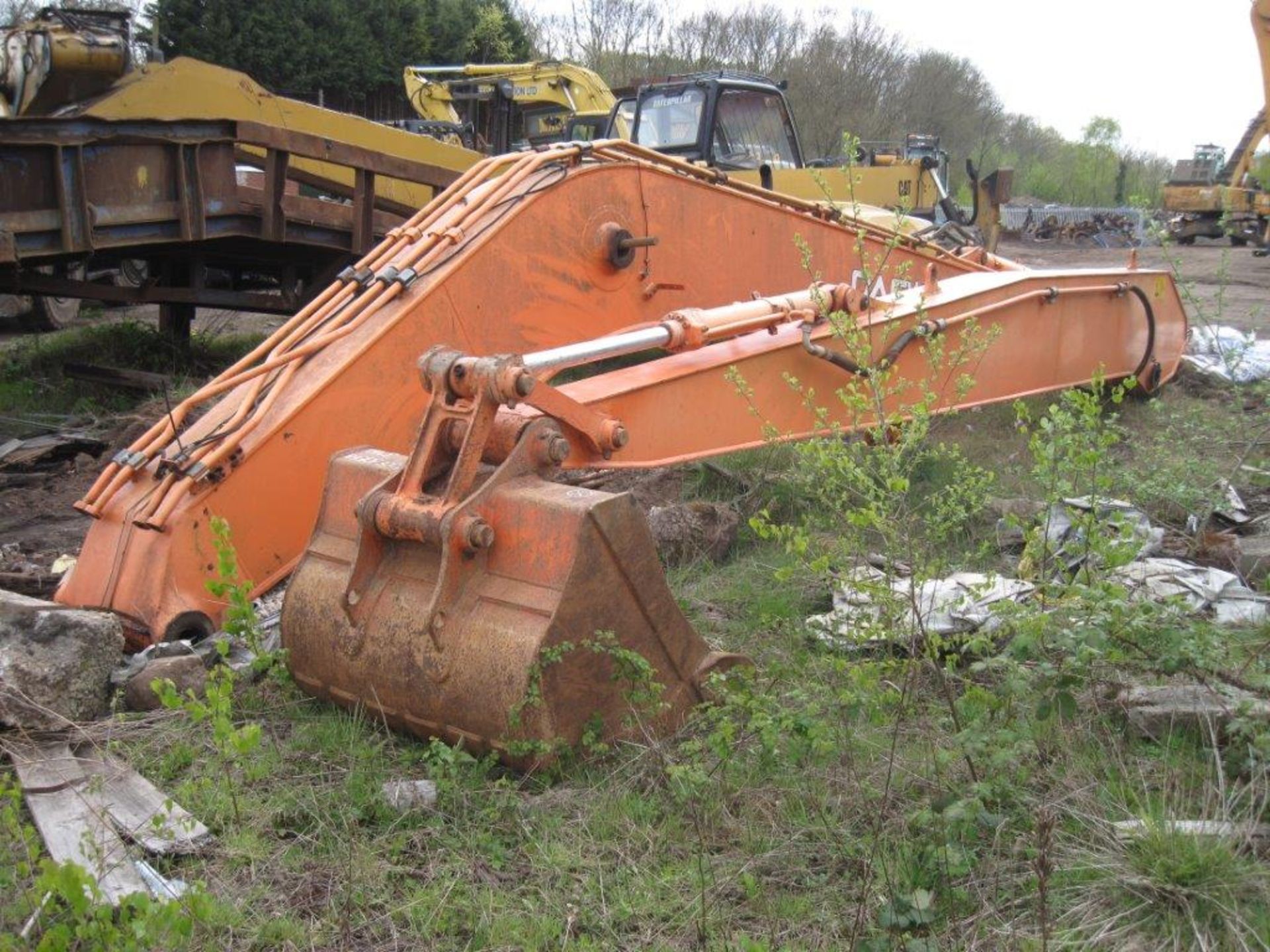 Daewoo Doosan 300 Excavator Long Reach Boom and dipper with couple of rams and bucket