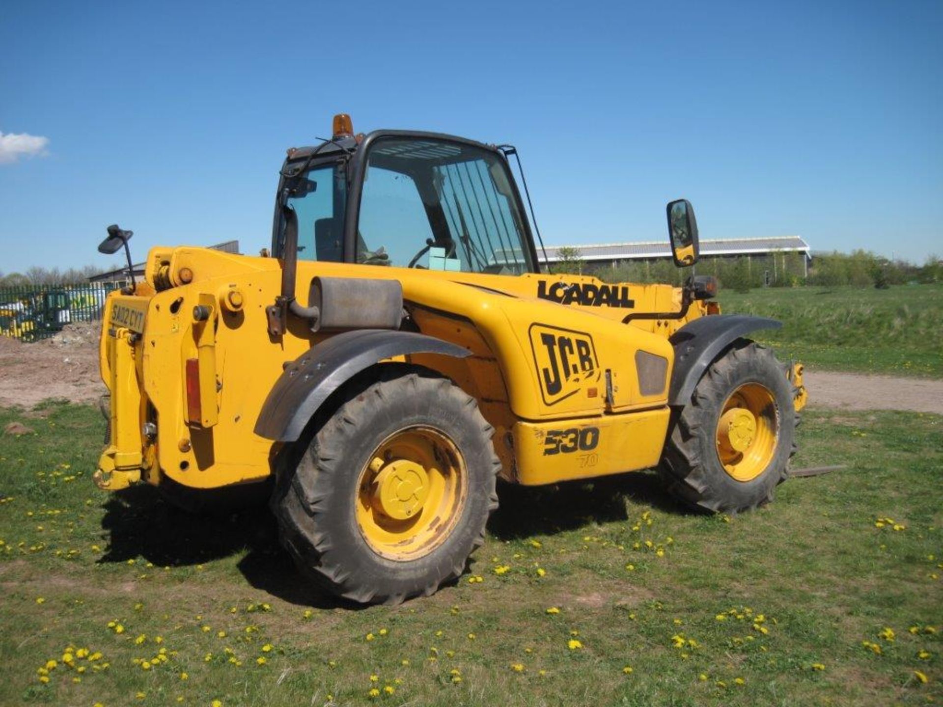 JCB 530-70 Telehandler_x00D_
2002, 4100 hours only, very good condition and rear pick up hitch - Image 5 of 6