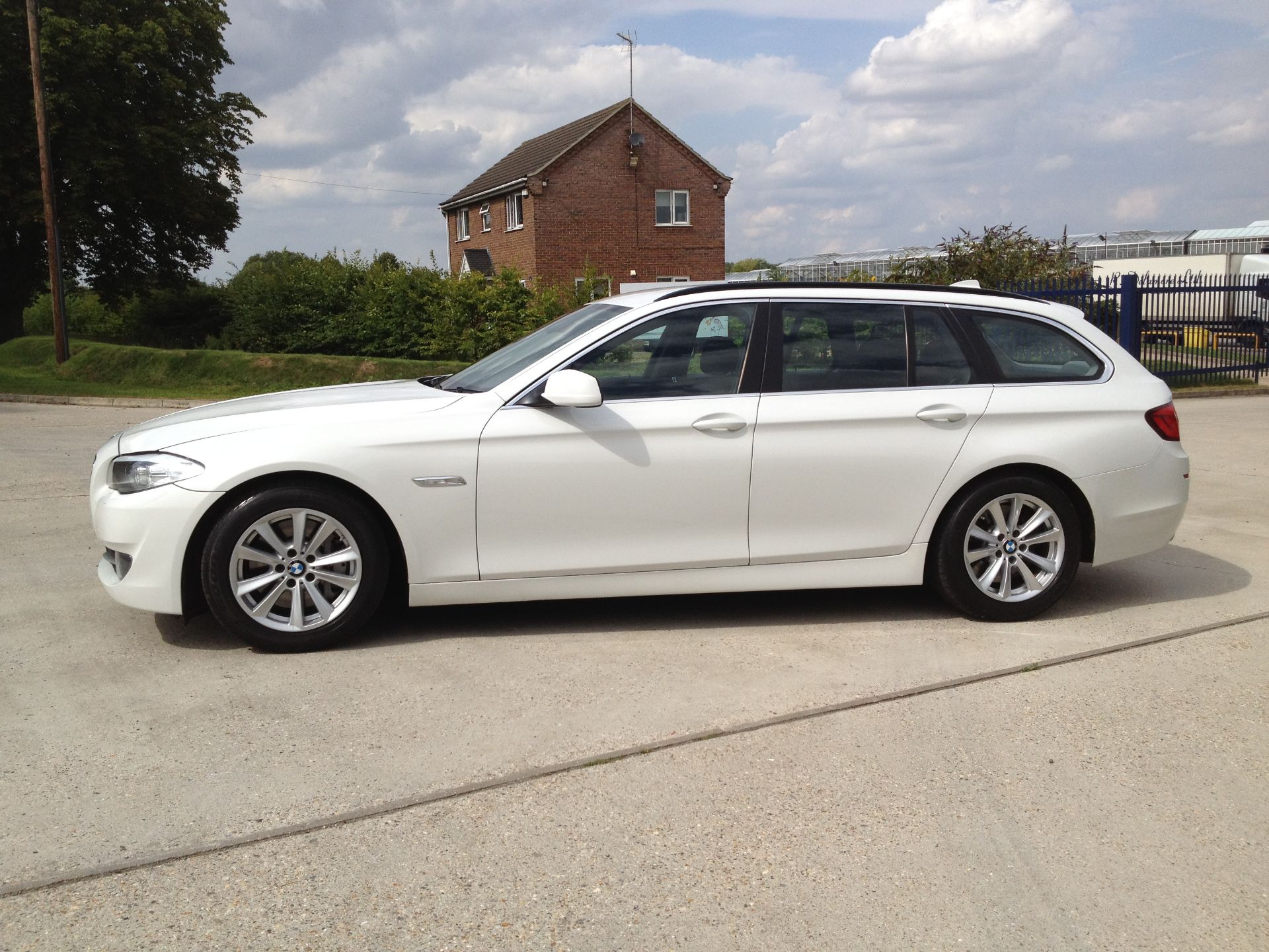 2012 bmw 530d diesel estate auto 52,000 miles 1 owner from new still under manufactures warranty - Image 9 of 9