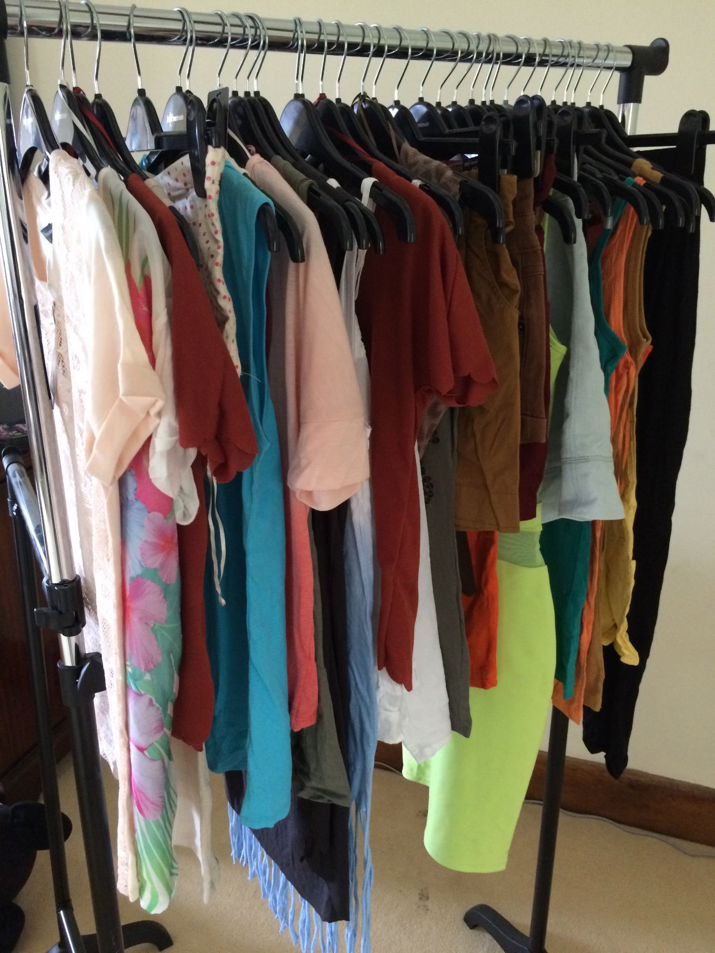 Large amount of (NEW AND UNWORN) assorted women's clothing, all from  Internacionale Retail Limited - Image 5 of 9